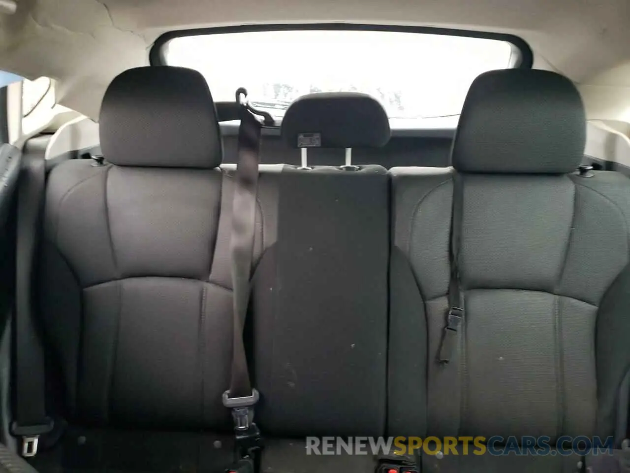 10 Photograph of a damaged car 4S3GTAA64K3700975 SUBARU IMPREZA 2019