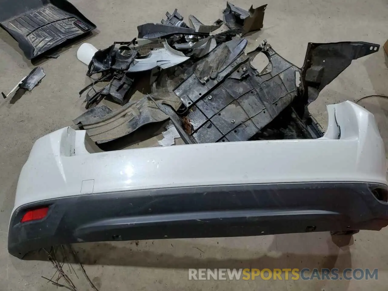 14 Photograph of a damaged car 4S3GTAD66K3756900 SUBARU IMPREZA 2019