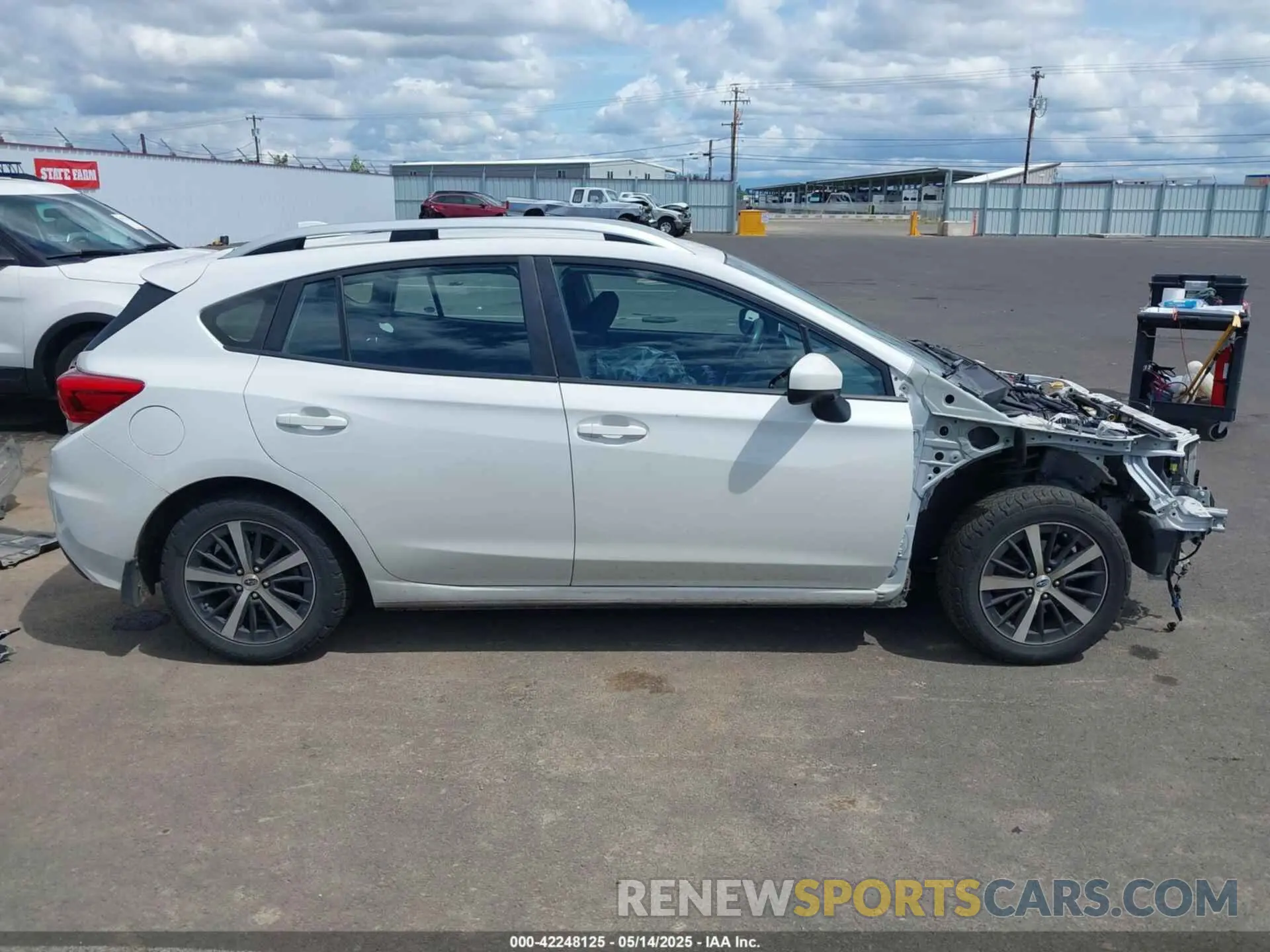 14 Photograph of a damaged car 4S3GTAV63L3721330 SUBARU IMPREZA 2020