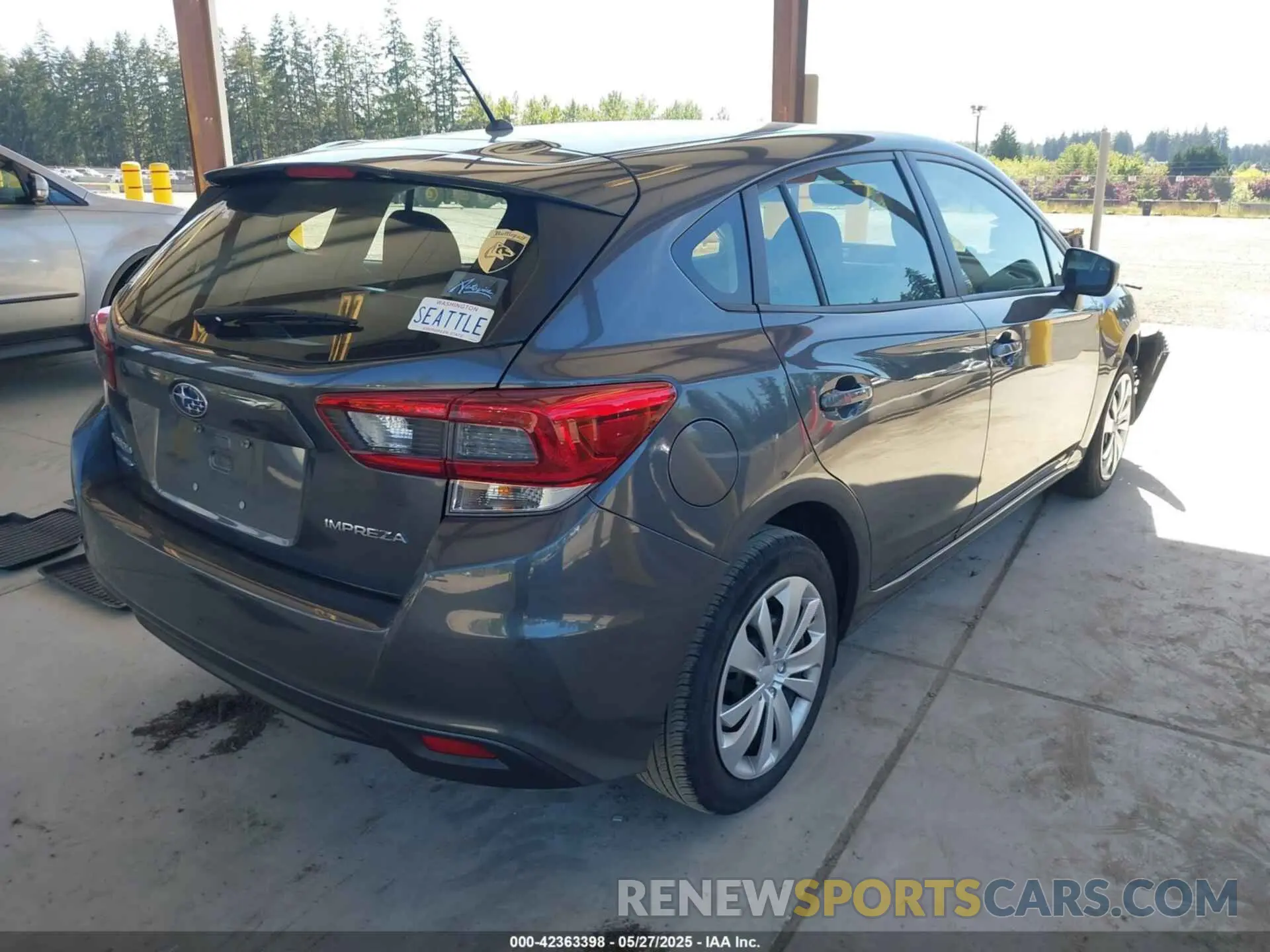 4 Photograph of a damaged car 4S3GTAB69M3708958 SUBARU IMPREZA 2021