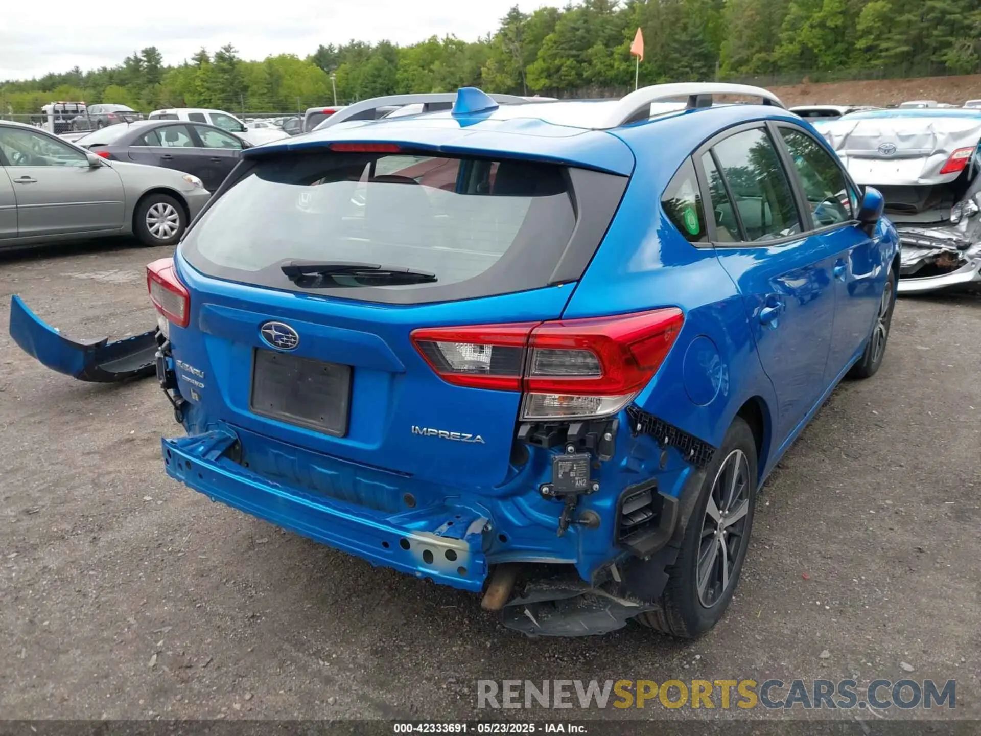 17 Photograph of a damaged car 4S3GTAD63N3724636 SUBARU IMPREZA 2022