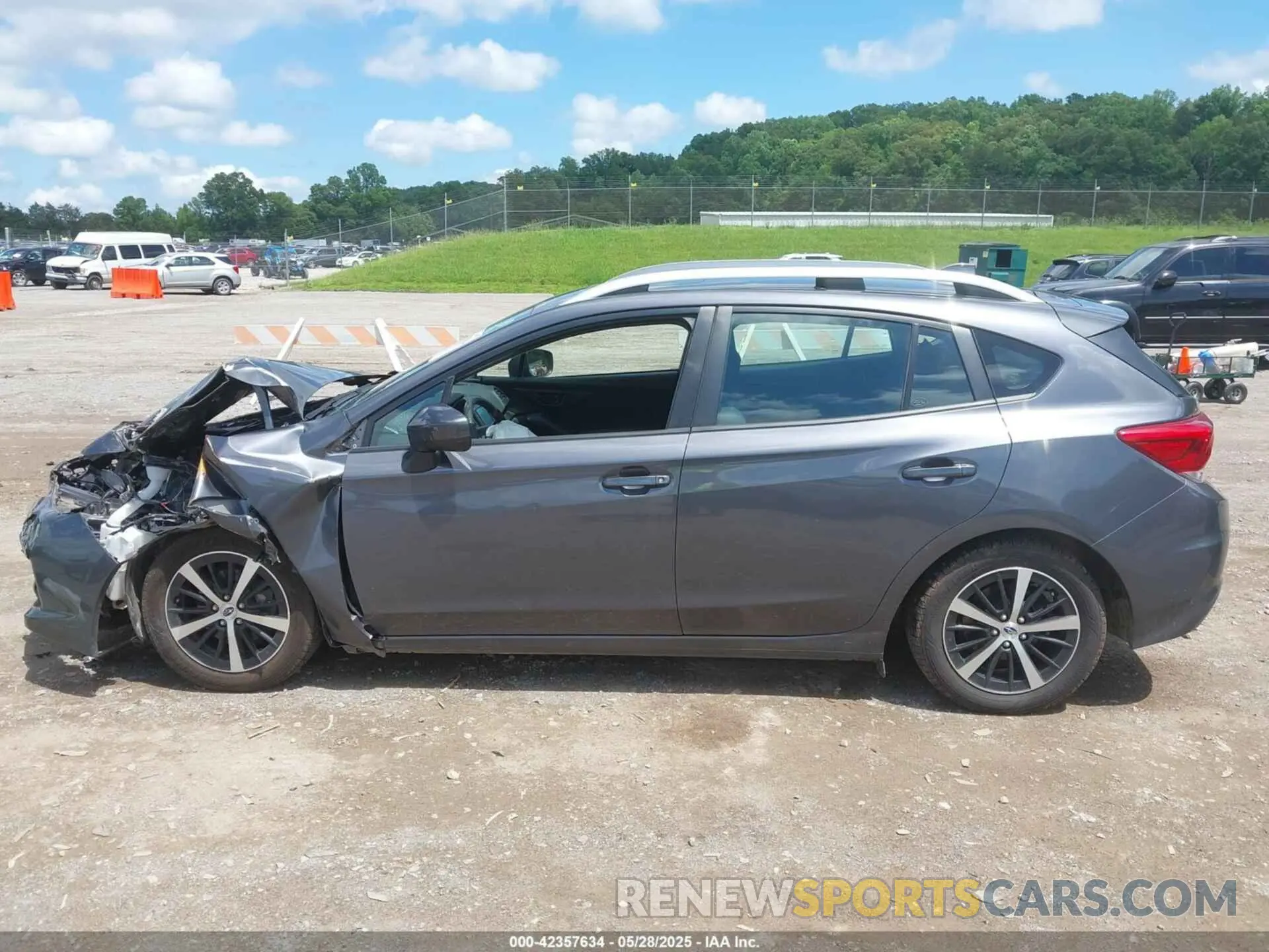 13 Photograph of a damaged car 4S3GTAD65N3714450 SUBARU IMPREZA 2022