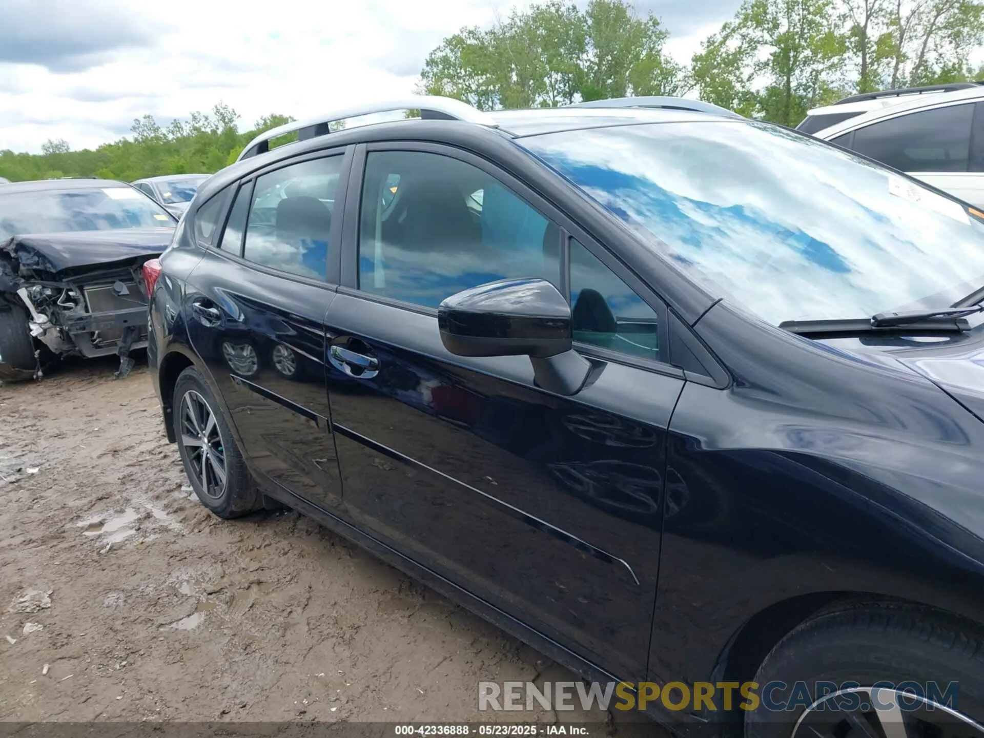 13 Photograph of a damaged car 4S3GTAV61N3726450 SUBARU IMPREZA 2022