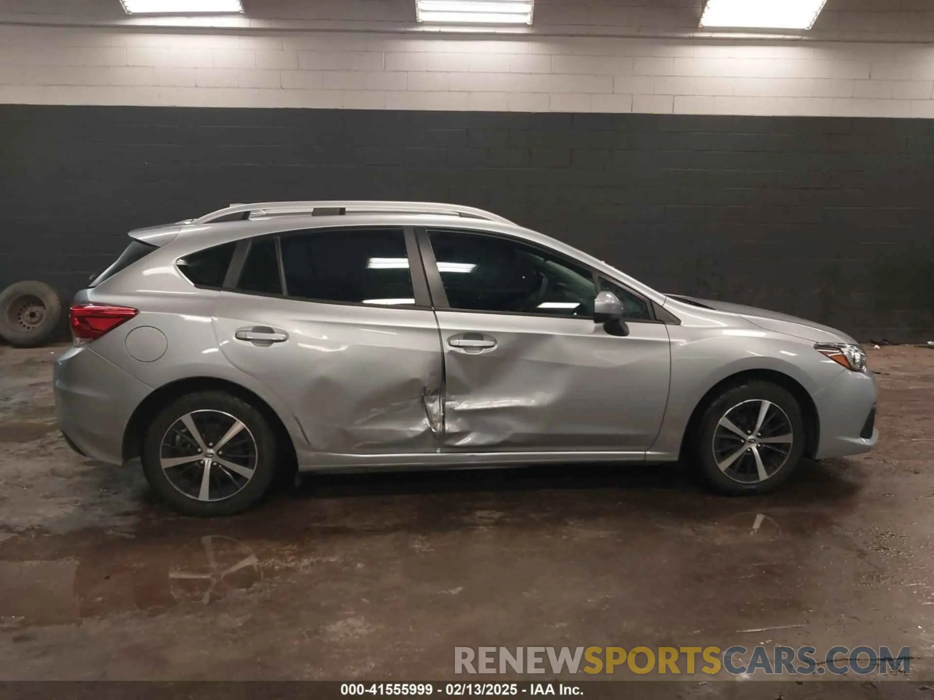 13 Photograph of a damaged car 4S3GTAV62N3720253 SUBARU IMPREZA 2022