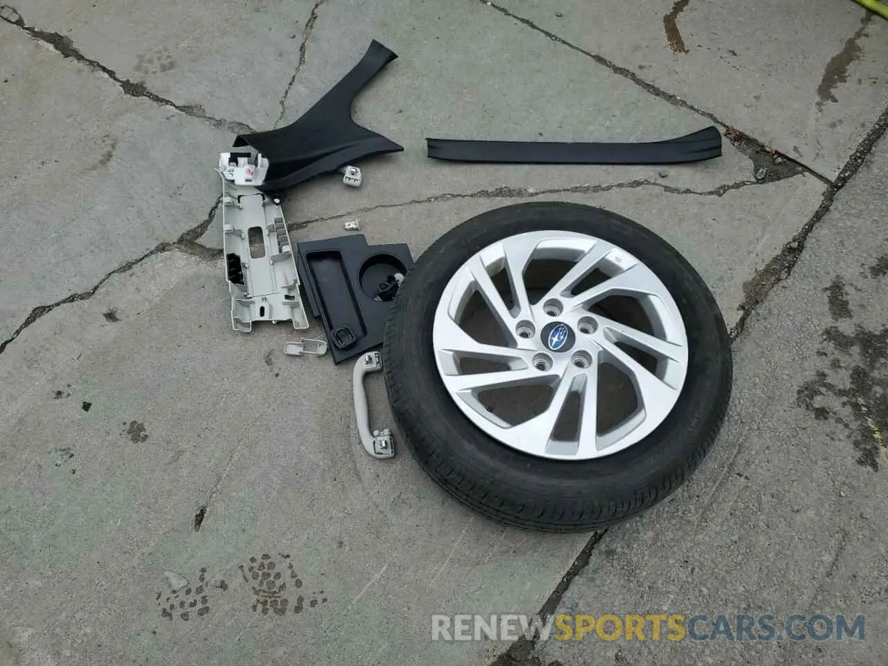 12 Photograph of a damaged car JF1GUABCXR8343595 SUBARU IMPREZA 2024