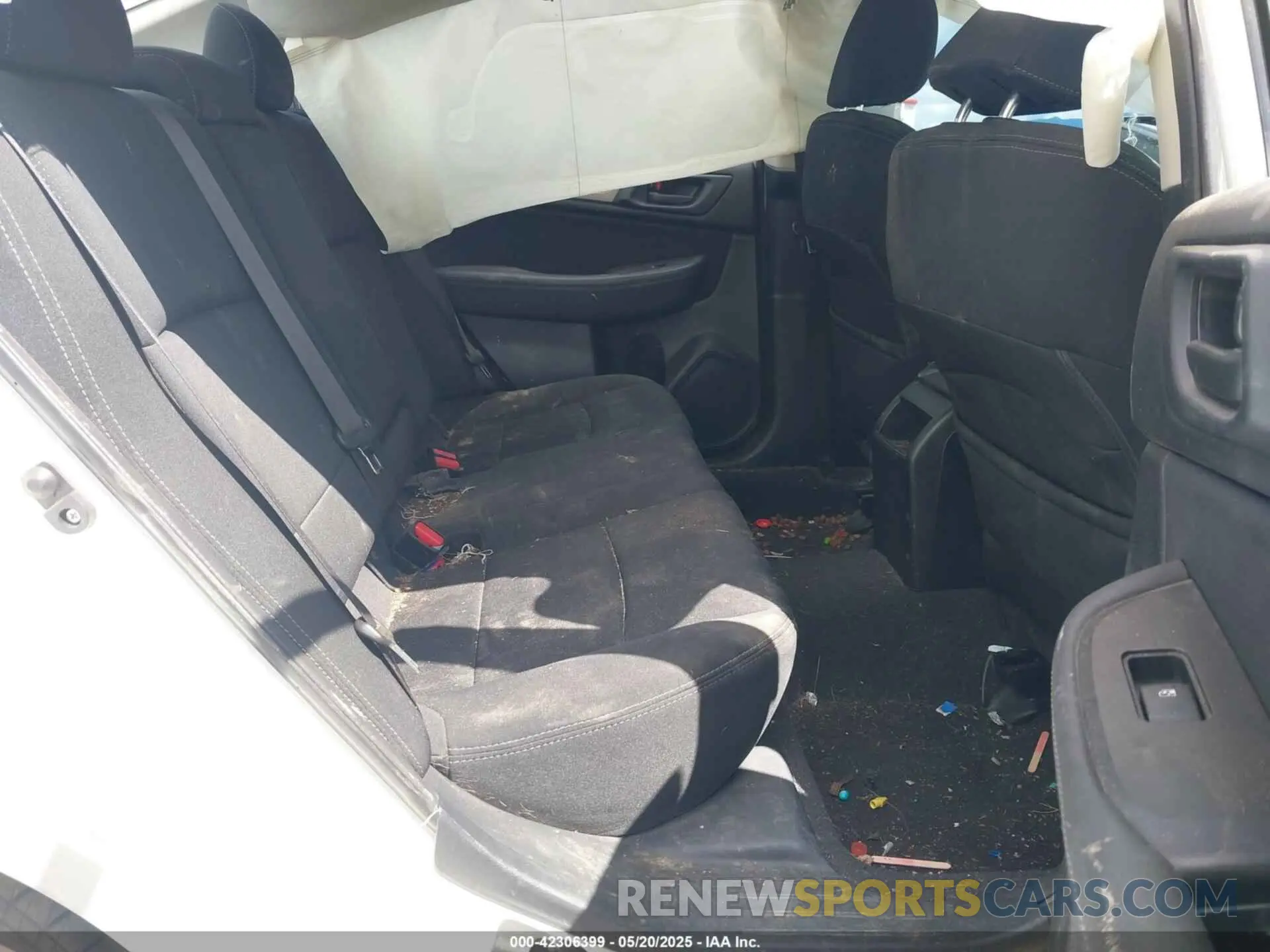 8 Photograph of a damaged car 4S3BNAB66K3030879 SUBARU LEGACY 2019
