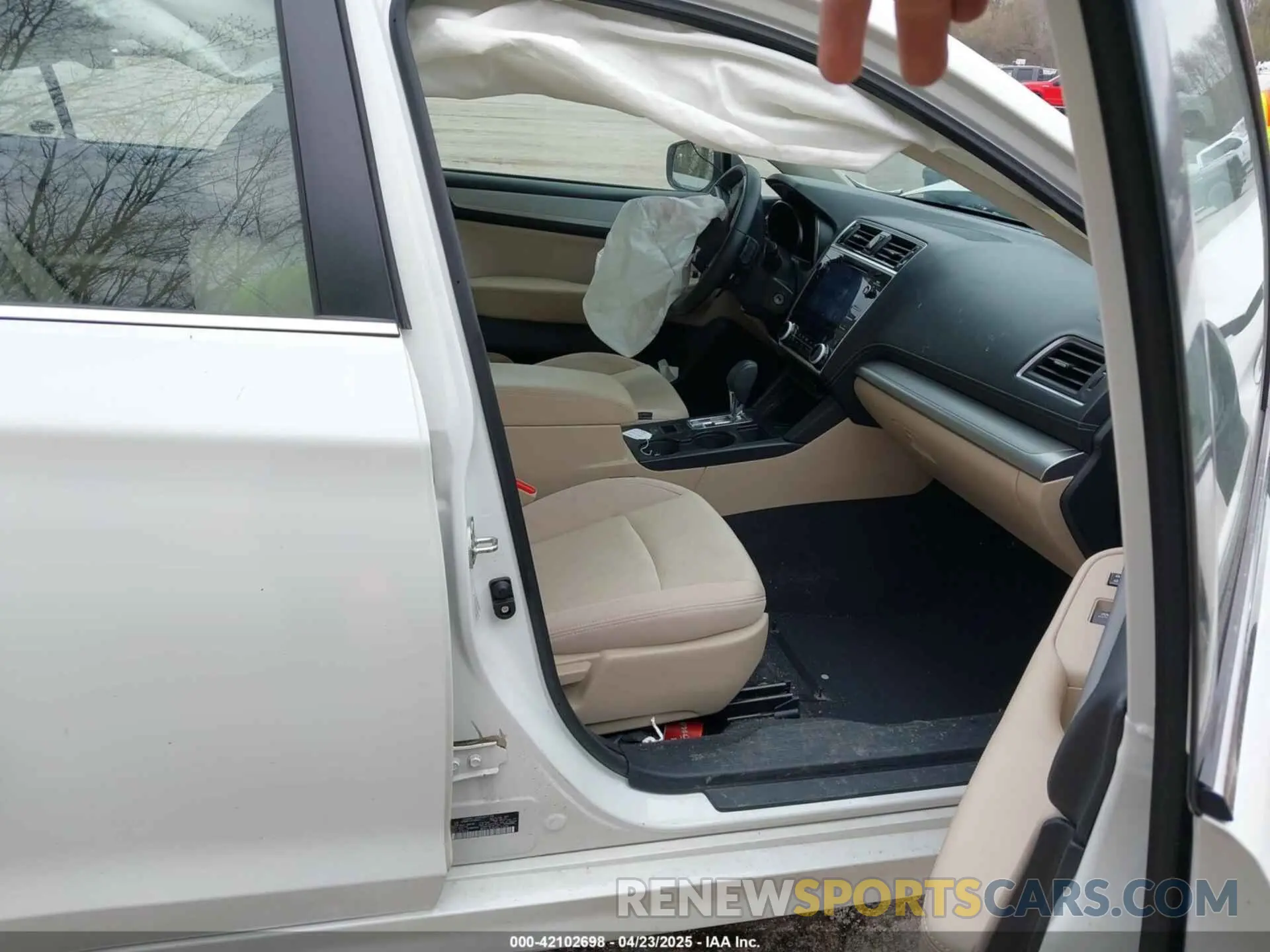 5 Photograph of a damaged car 4S3BNAF61K3034641 SUBARU LEGACY 2019