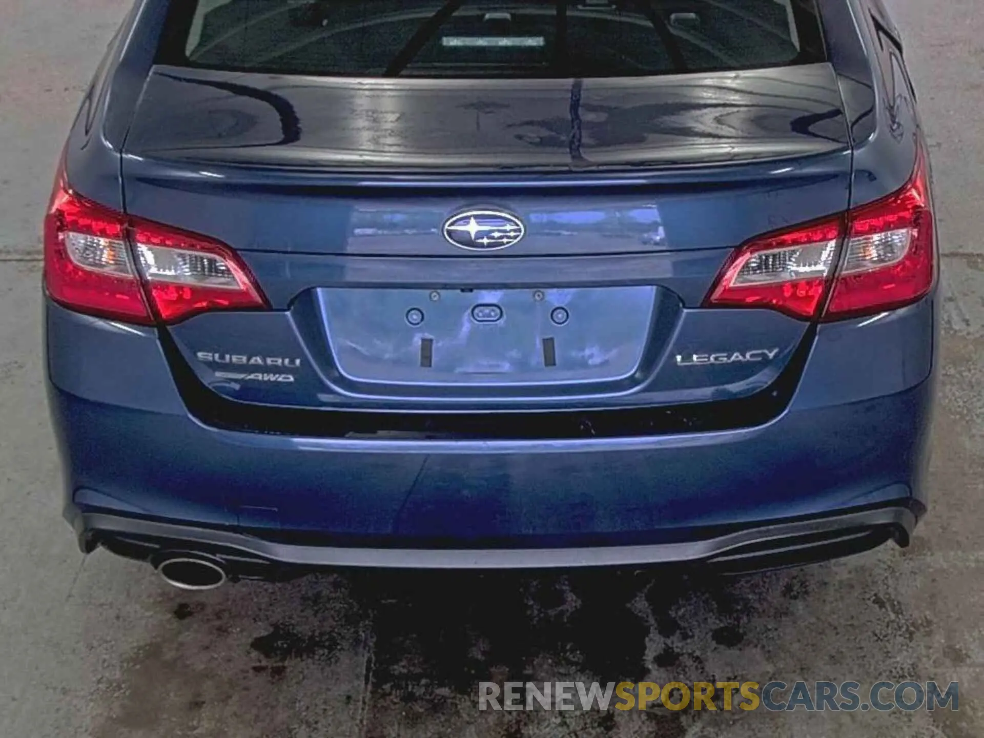 32 Photograph of a damaged car 4S3BNAF61K3038849 SUBARU LEGACY 2019