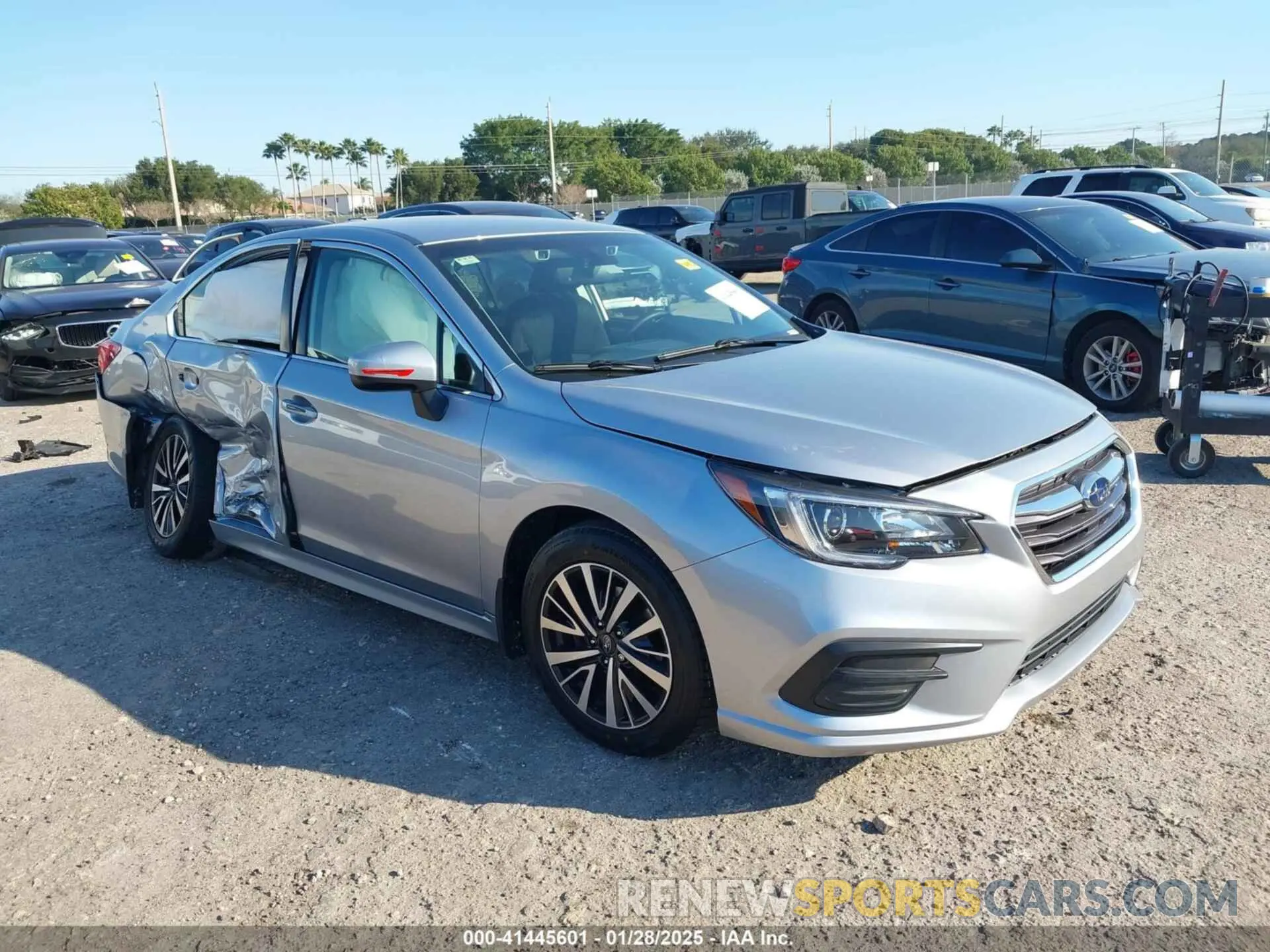 1 Photograph of a damaged car 4S3BNAF62K3031974 SUBARU LEGACY 2019
