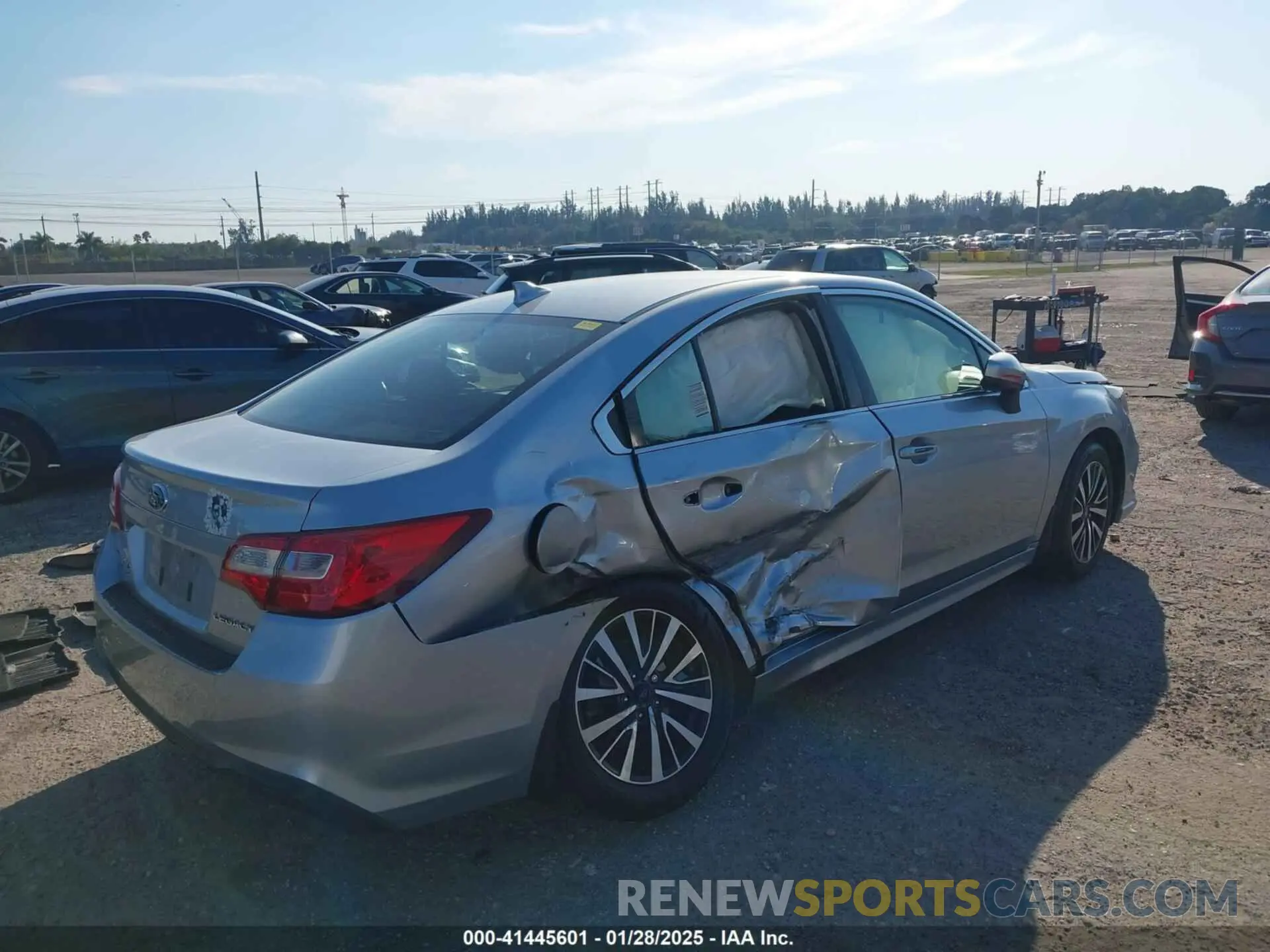 4 Photograph of a damaged car 4S3BNAF62K3031974 SUBARU LEGACY 2019