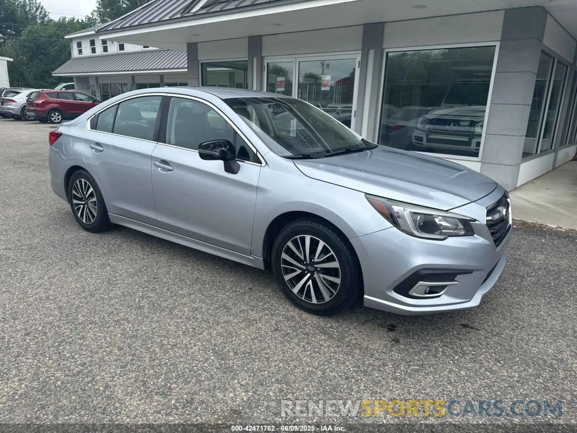 1 Photograph of a damaged car 4S3BNAF67K3027967 SUBARU LEGACY 2019