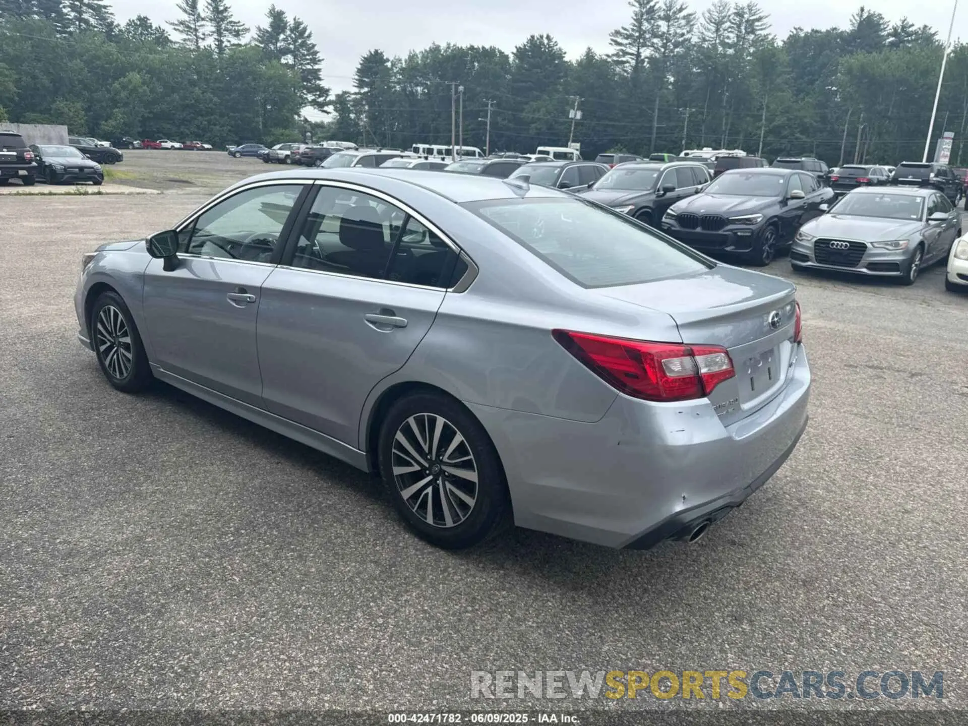 3 Photograph of a damaged car 4S3BNAF67K3027967 SUBARU LEGACY 2019
