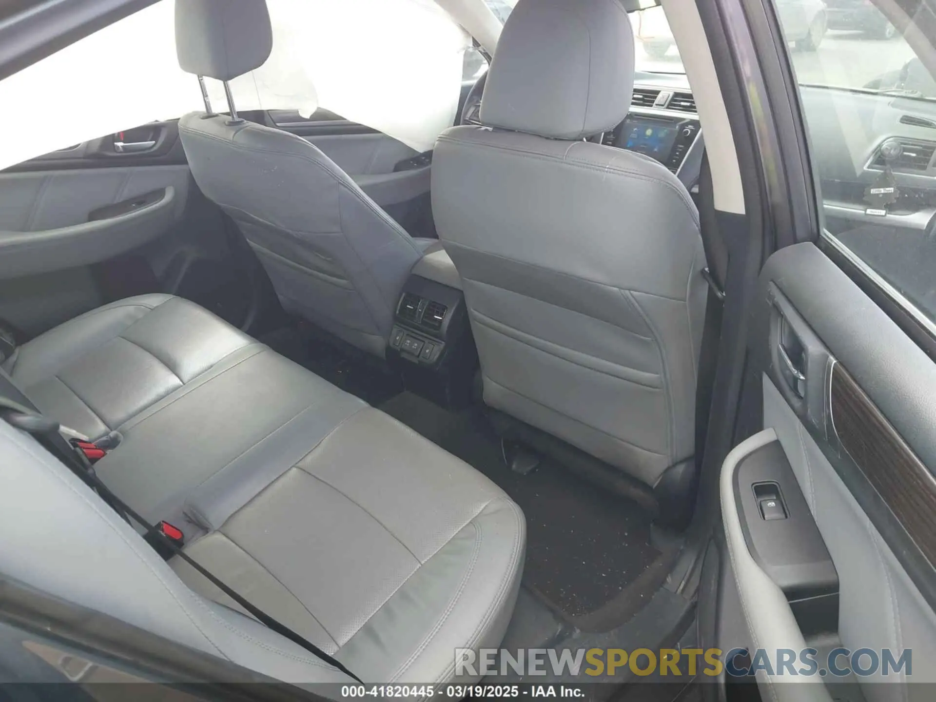 8 Photograph of a damaged car 4S3BNAJ66K3015798 SUBARU LEGACY 2019