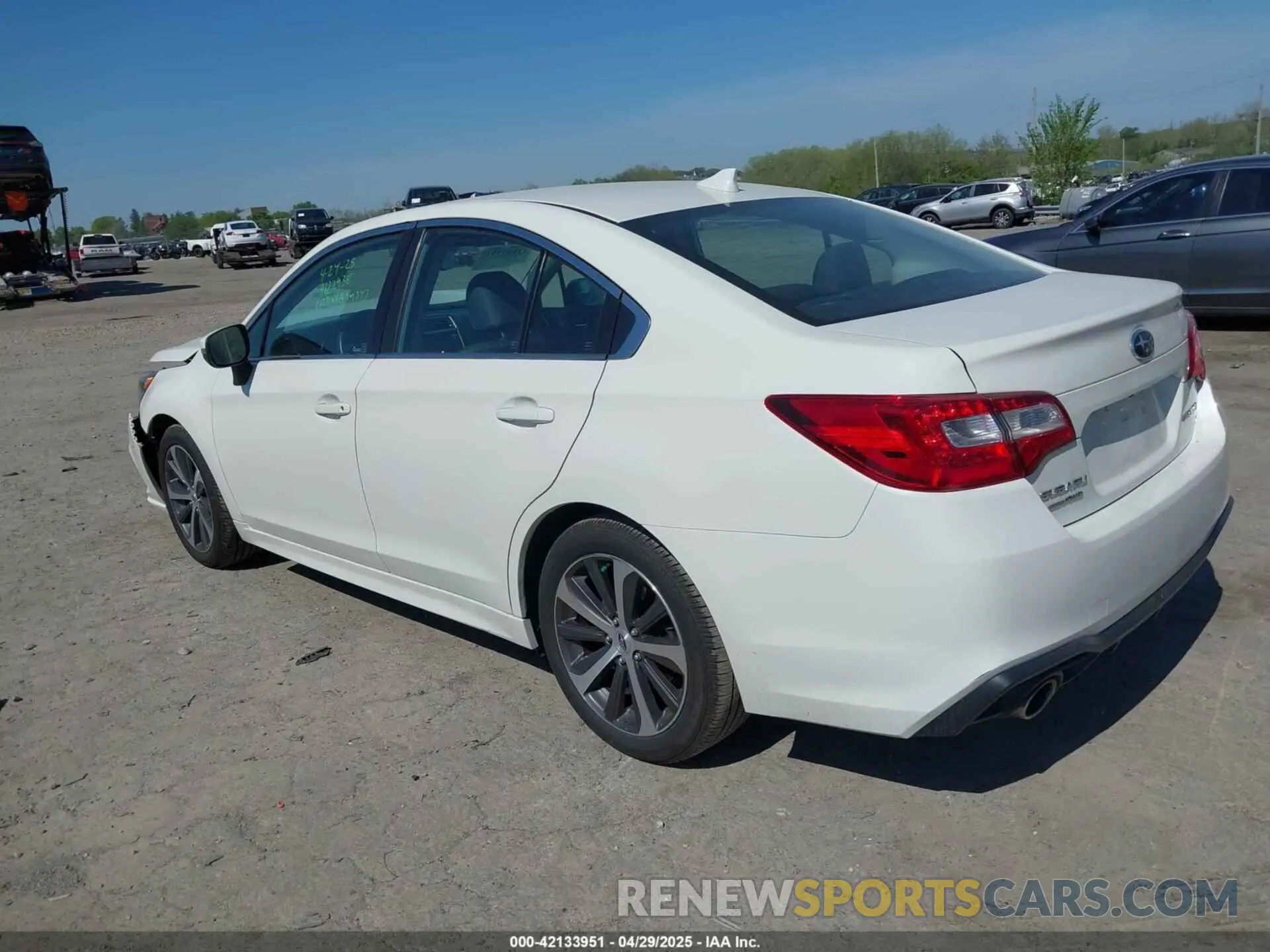 3 Photograph of a damaged car 4S3BNAJ67K3021545 SUBARU LEGACY 2019
