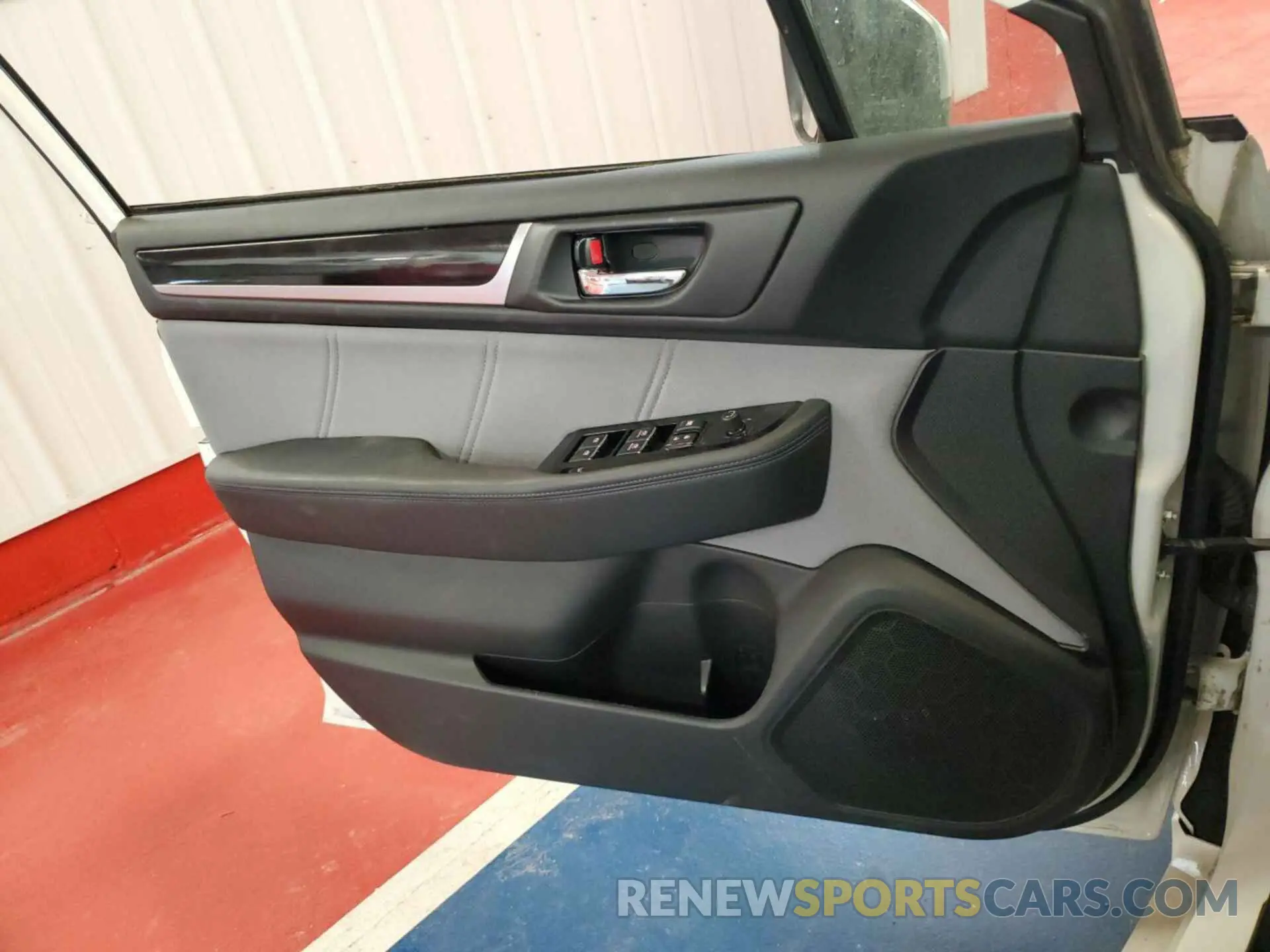 17 Photograph of a damaged car 4S3BNAR68K3040450 SUBARU LEGACY 2019