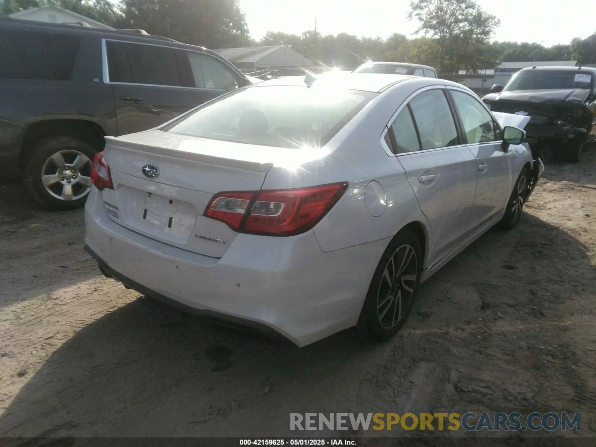 4 Photograph of a damaged car 4S3BNAS69K3035168 SUBARU LEGACY 2019