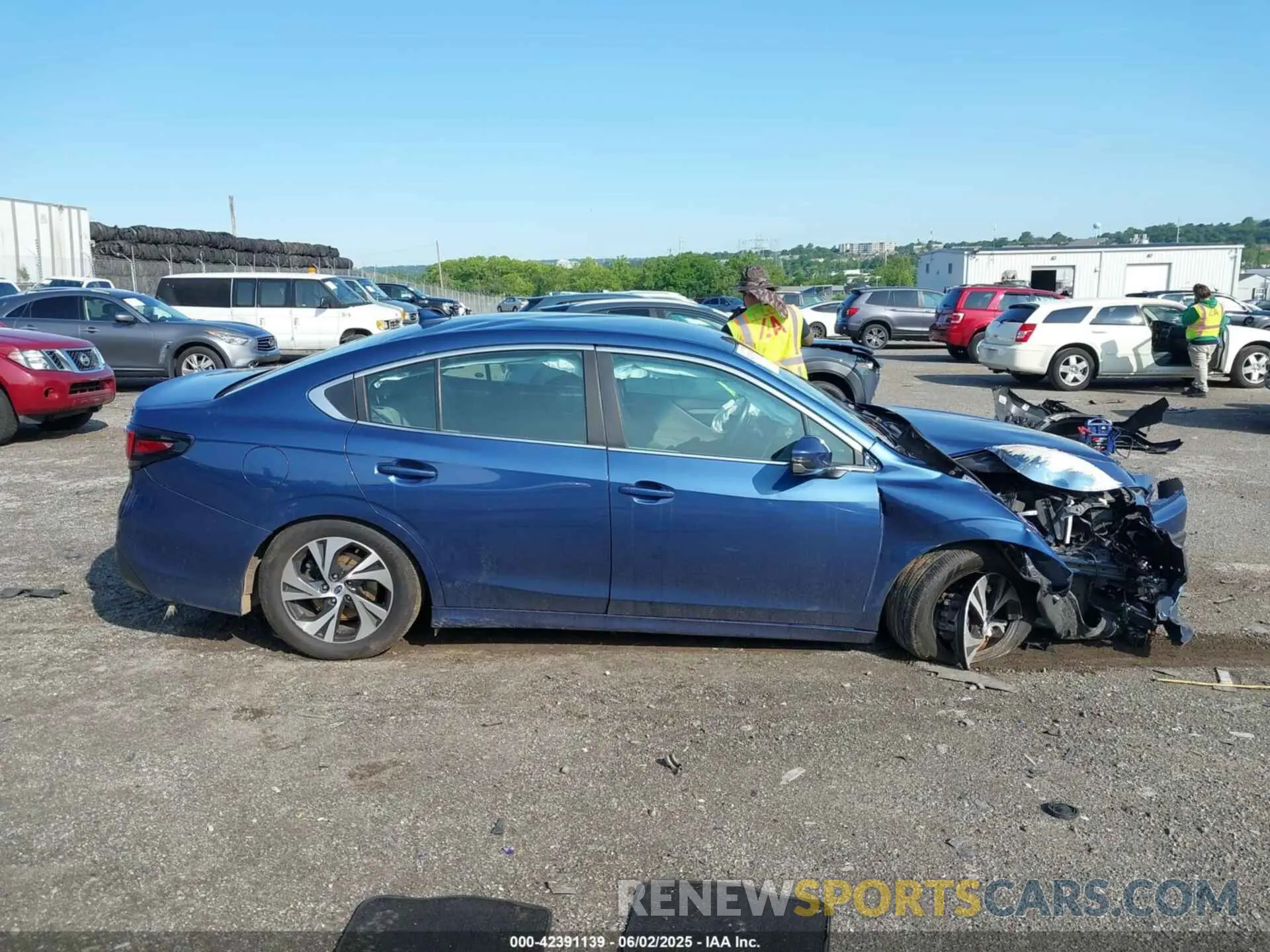 14 Photograph of a damaged car 4S3BWAC61L3021844 SUBARU LEGACY 2020