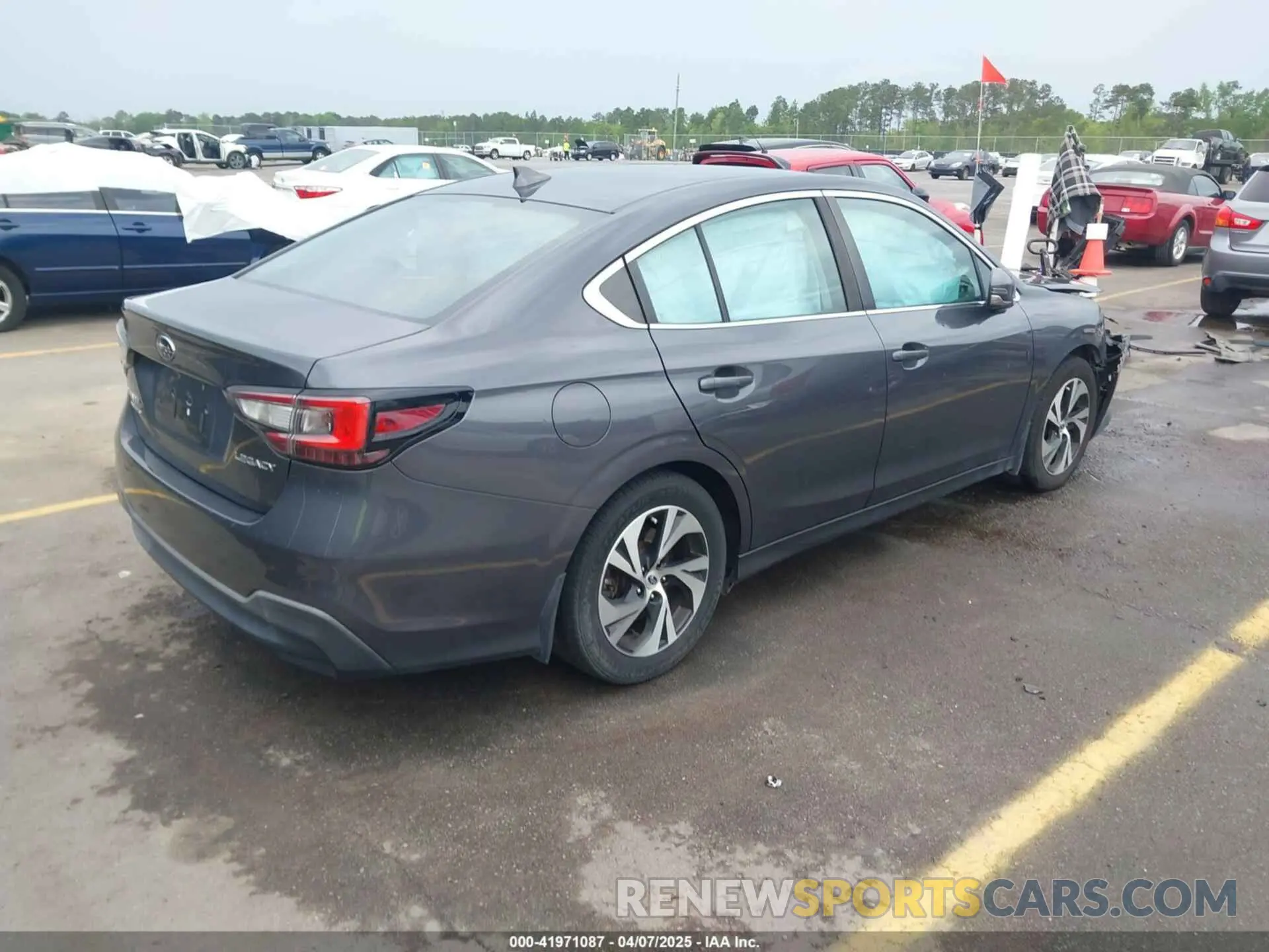 4 Photograph of a damaged car 4S3BWAC65L3003816 SUBARU LEGACY 2020