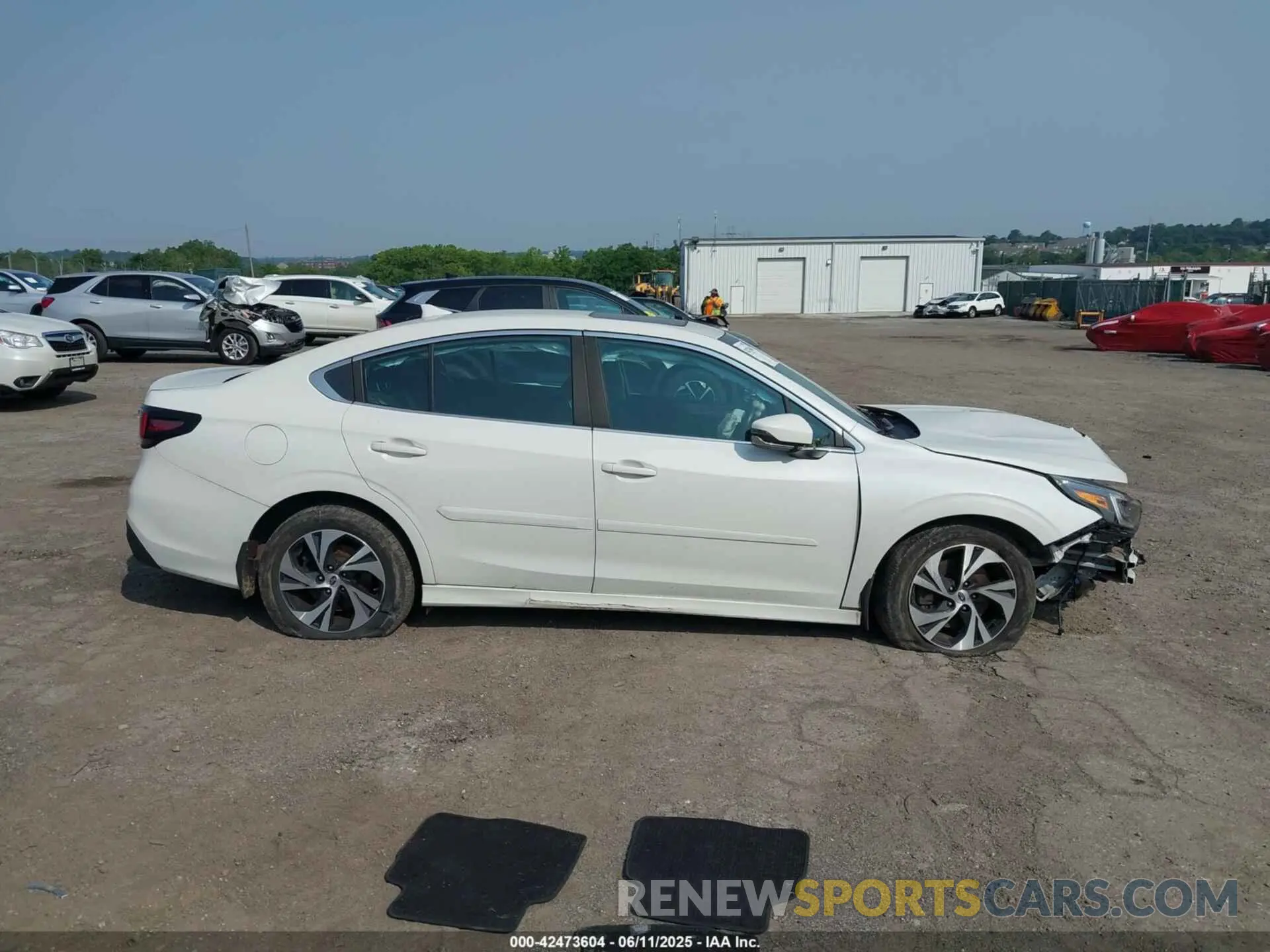 14 Photograph of a damaged car 4S3BWAE61L3031089 SUBARU LEGACY 2020