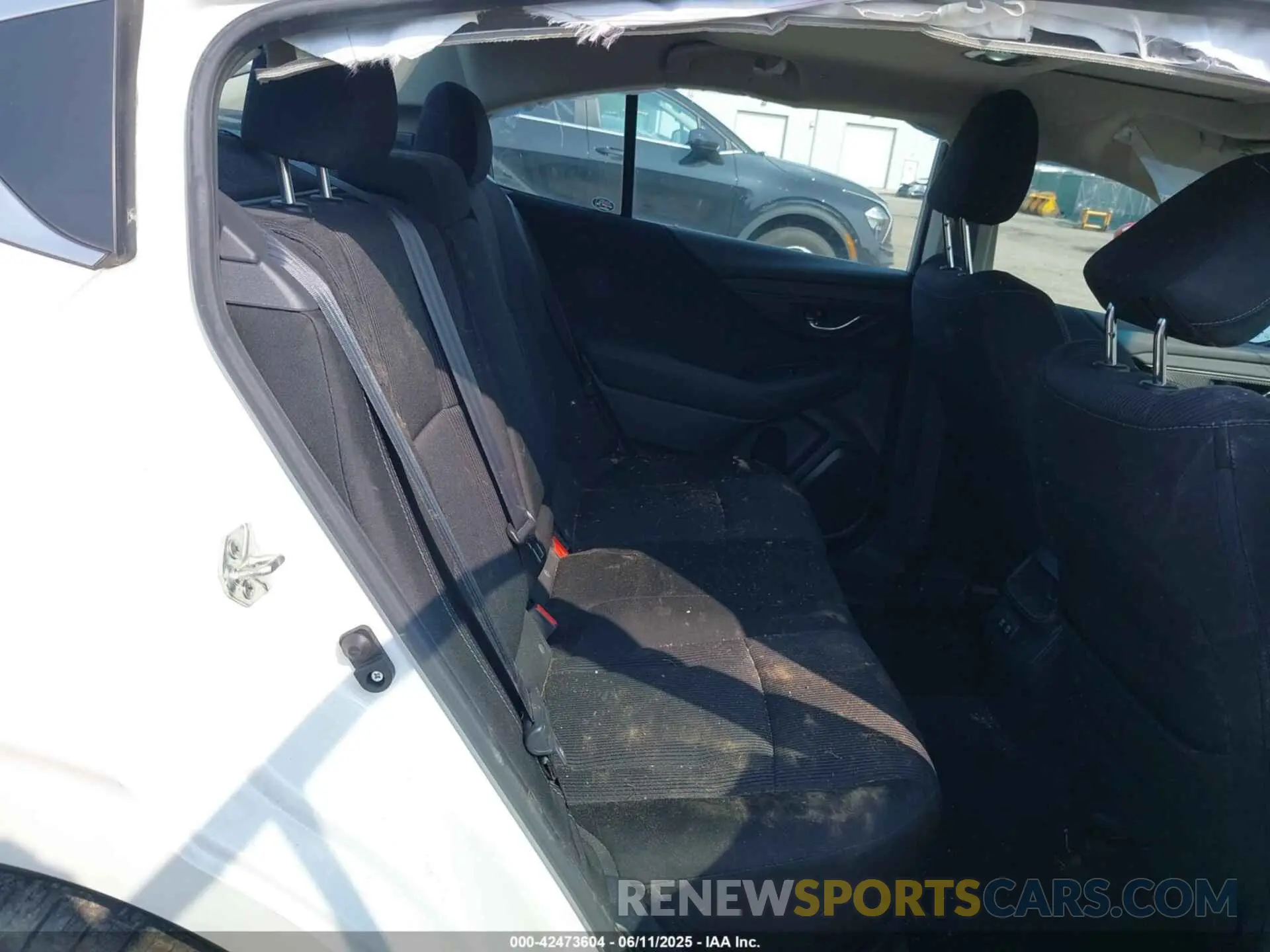 8 Photograph of a damaged car 4S3BWAE61L3031089 SUBARU LEGACY 2020