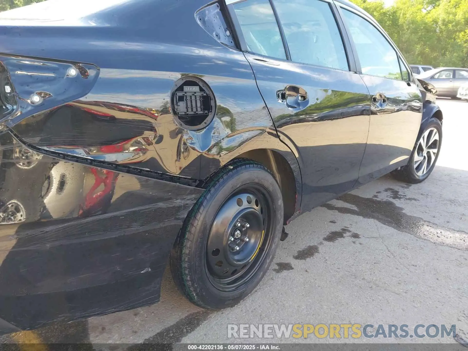 19 Photograph of a damaged car 4S3BWAE6XL3004599 SUBARU LEGACY 2020
