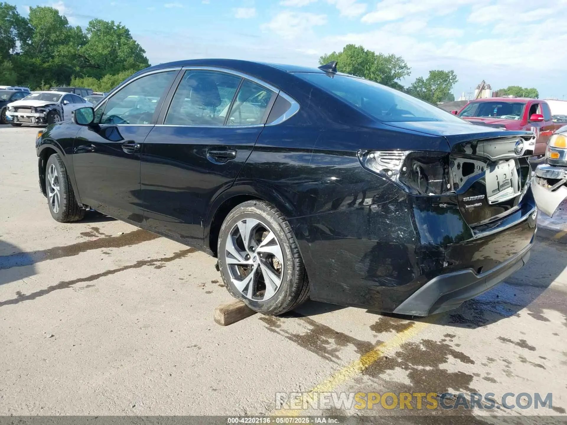 3 Photograph of a damaged car 4S3BWAE6XL3004599 SUBARU LEGACY 2020