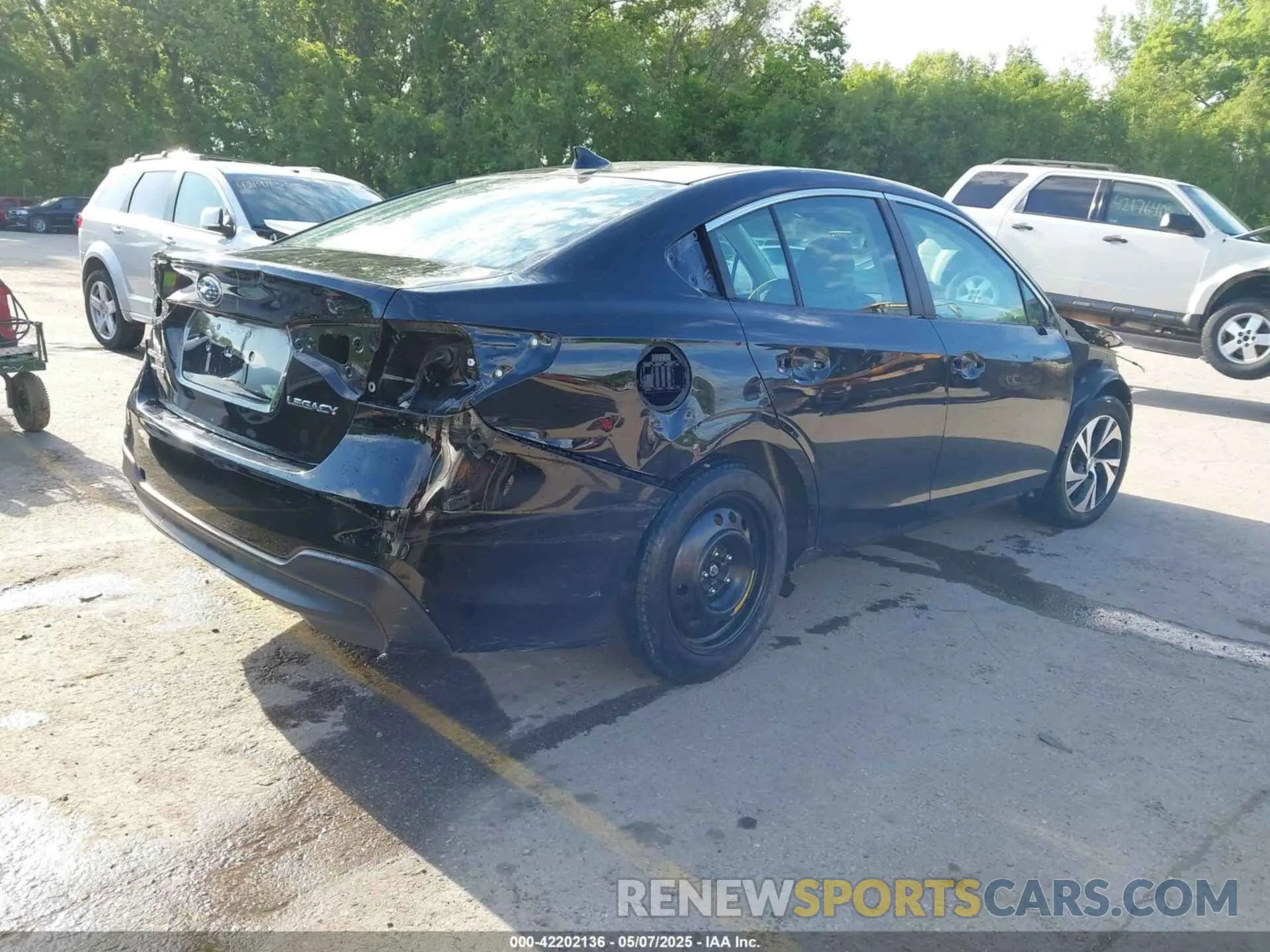 4 Photograph of a damaged car 4S3BWAE6XL3004599 SUBARU LEGACY 2020