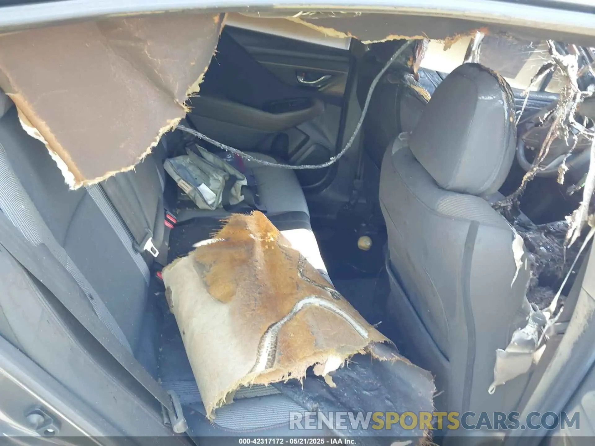 8 Photograph of a damaged car 4S3BWAG64L3009956 SUBARU LEGACY 2020