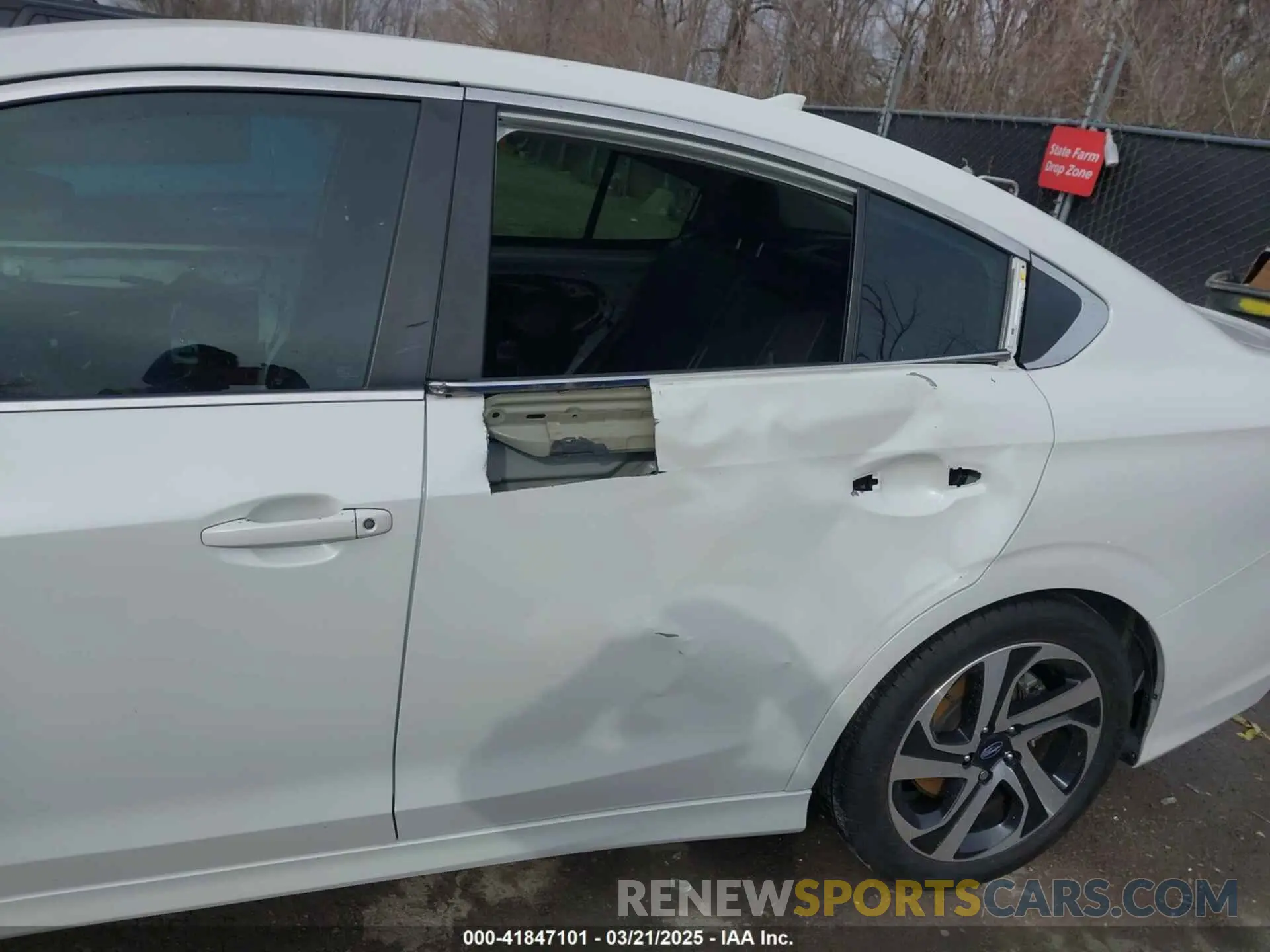 6 Photograph of a damaged car 4S3BWAL61L3003411 SUBARU LEGACY 2020