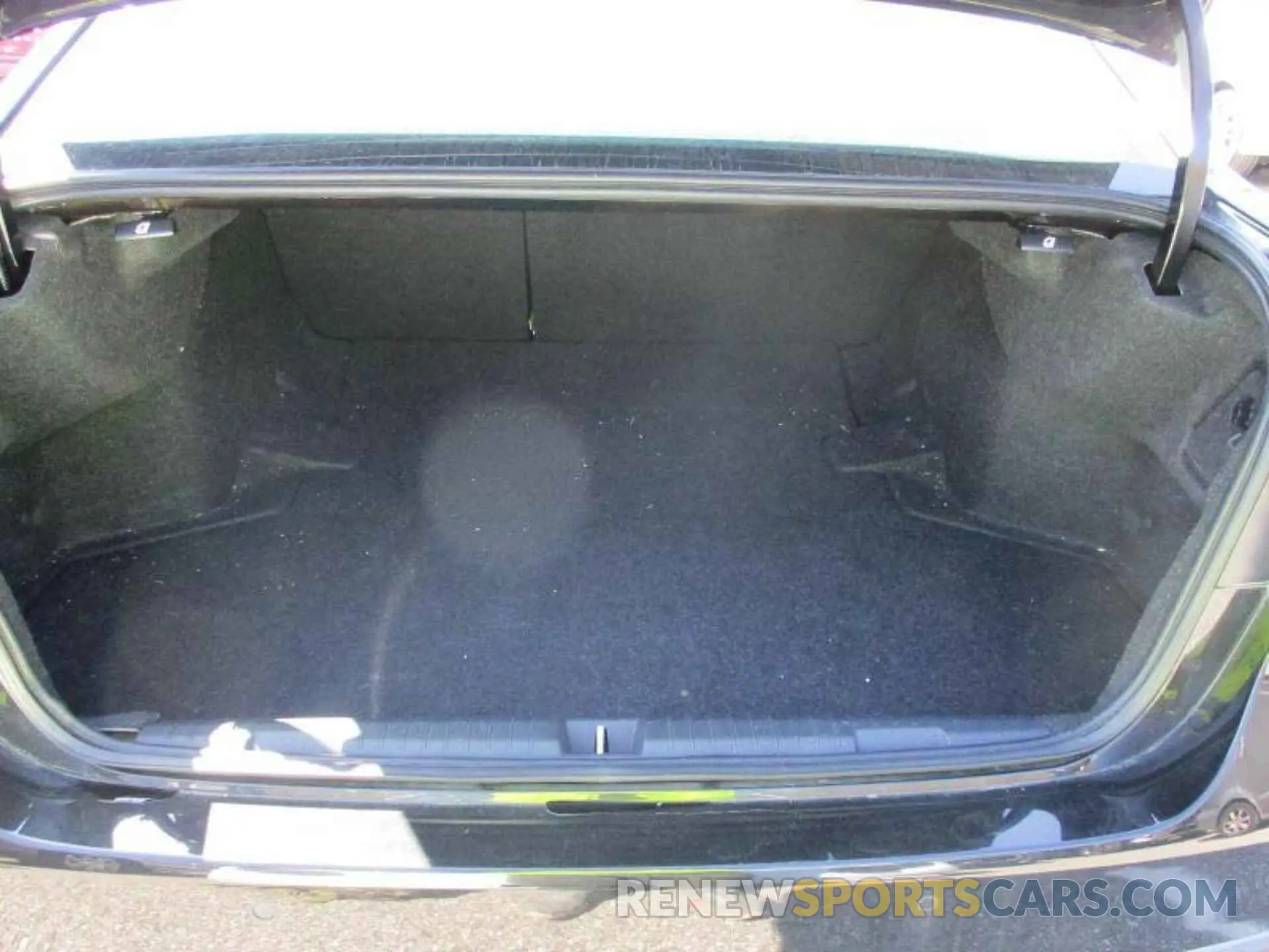 18 Photograph of a damaged car 4S3BWAL67L3012176 SUBARU LEGACY 2020
