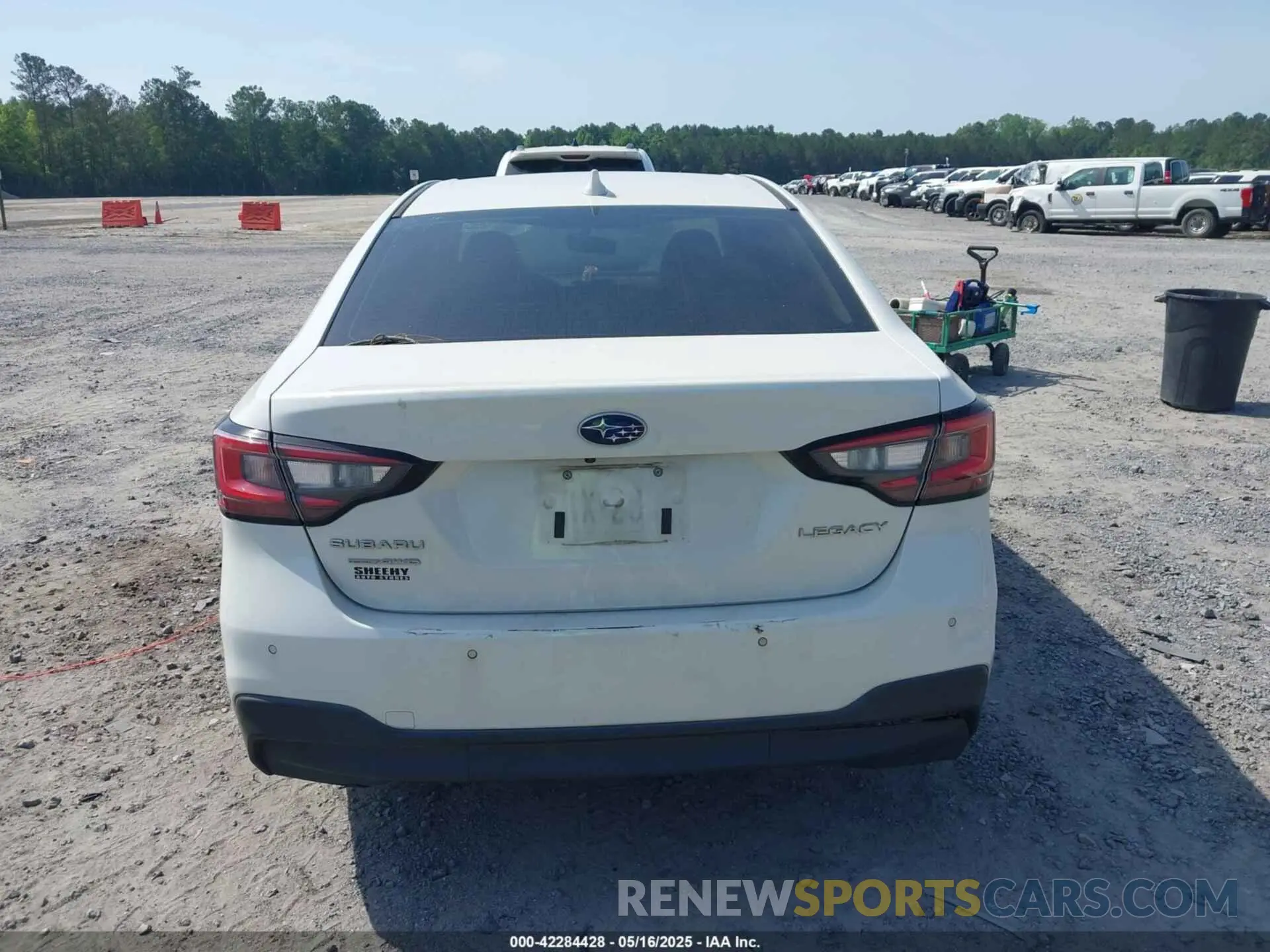 16 Photograph of a damaged car 4S3BWAN62L3024295 SUBARU LEGACY 2020