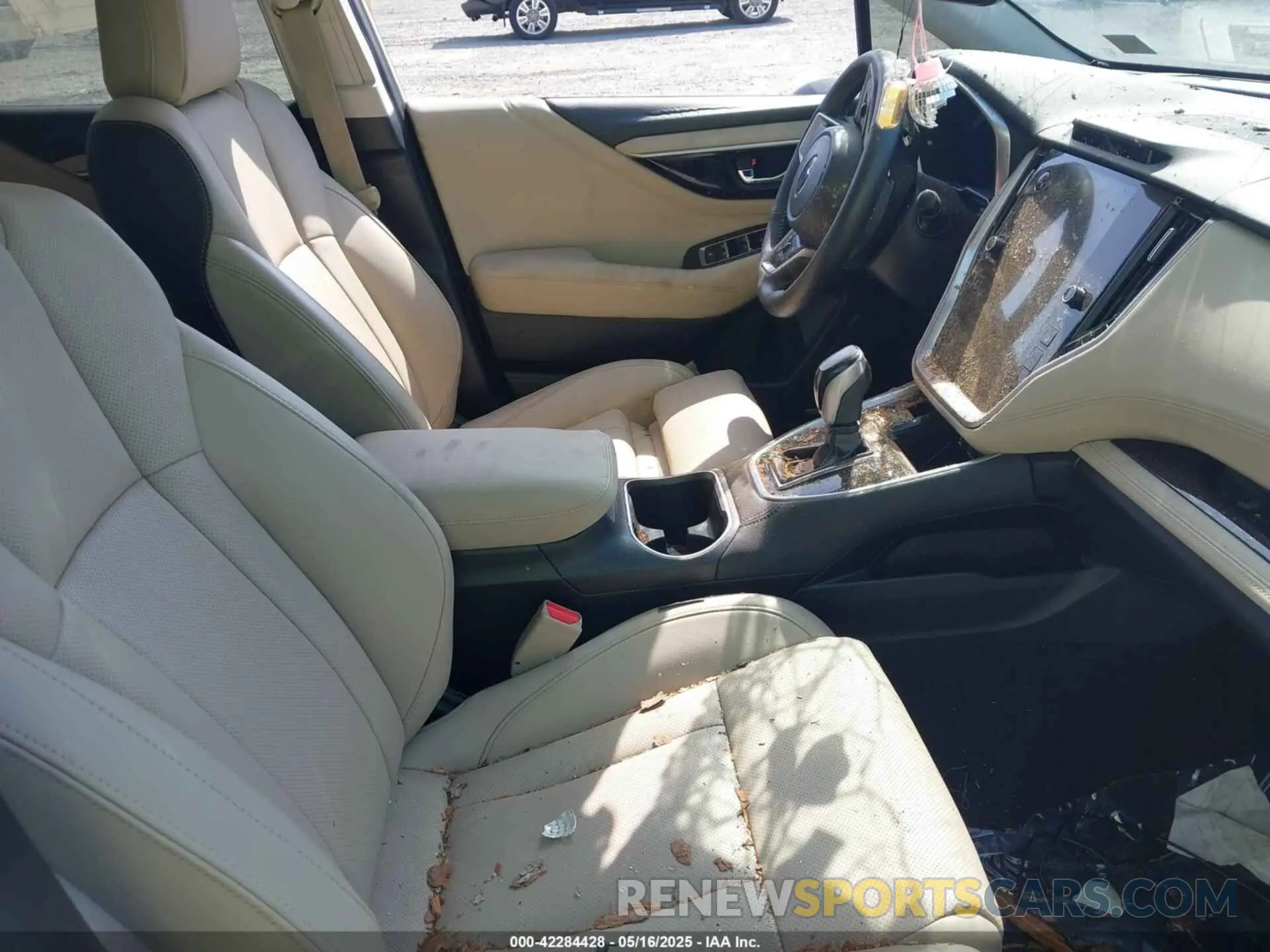 5 Photograph of a damaged car 4S3BWAN62L3024295 SUBARU LEGACY 2020