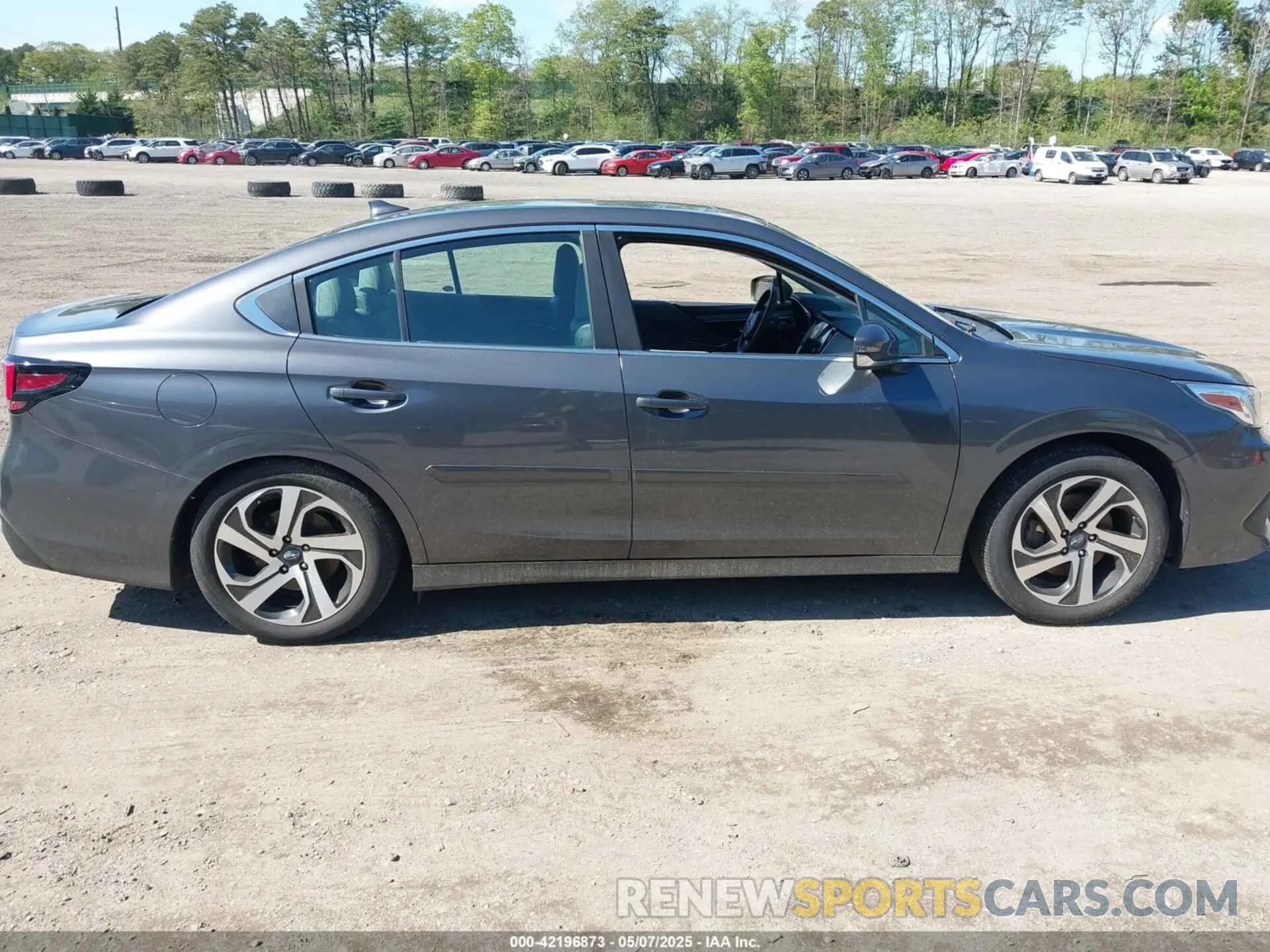 13 Photograph of a damaged car 4S3BWAN63L3033295 SUBARU LEGACY 2020