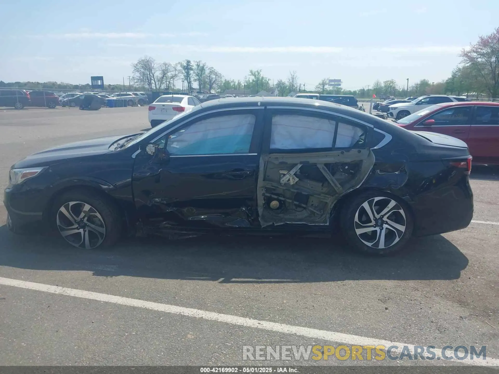 14 Photograph of a damaged car 4S3BWAN65L3019673 SUBARU LEGACY 2020