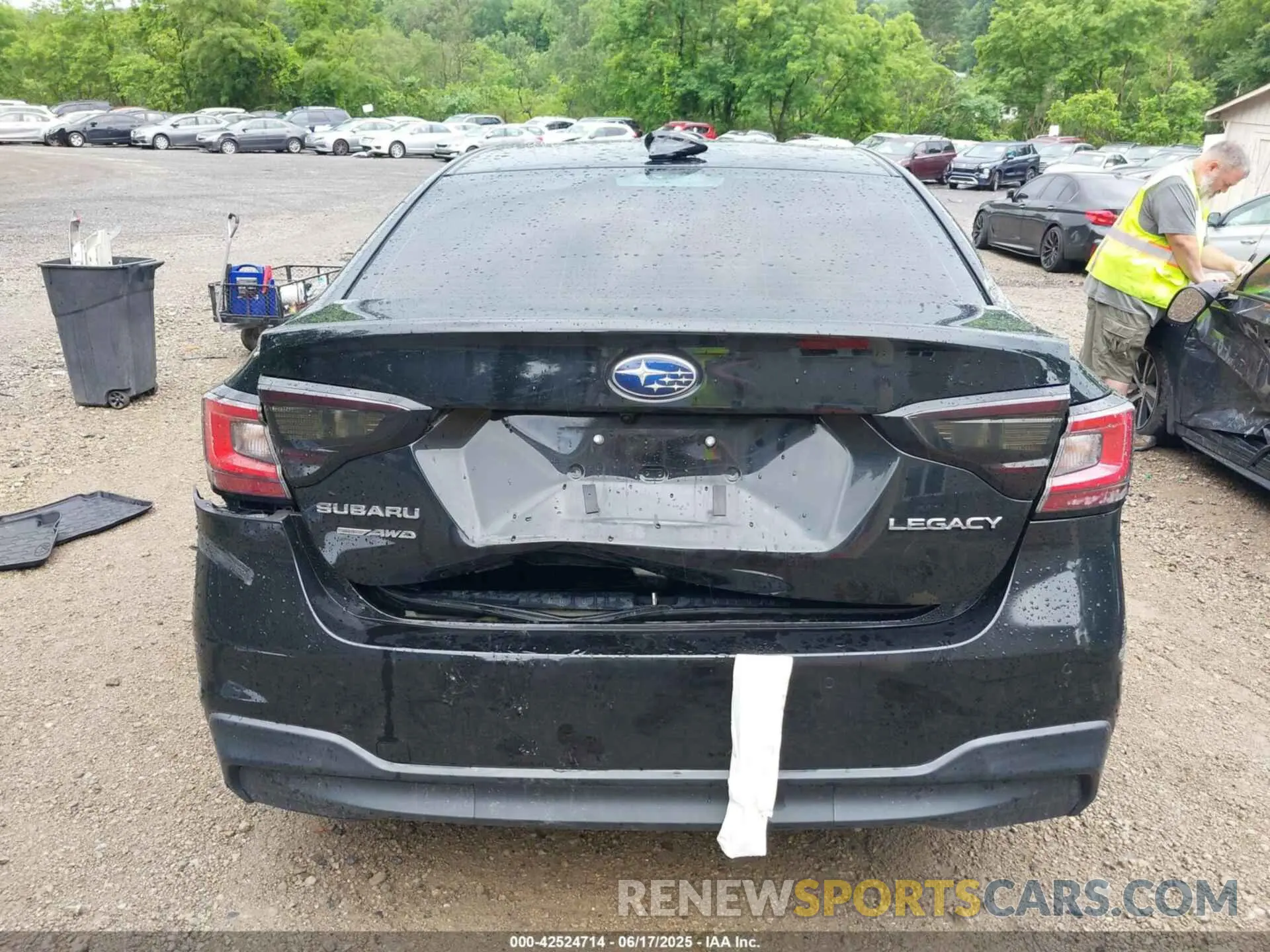 16 Photograph of a damaged car 4S3BWAN65L3028941 SUBARU LEGACY 2020
