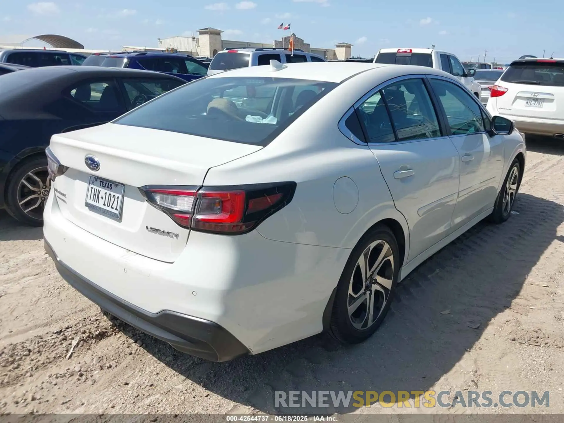 4 Photograph of a damaged car 4S3BWAN69L3034368 SUBARU LEGACY 2020