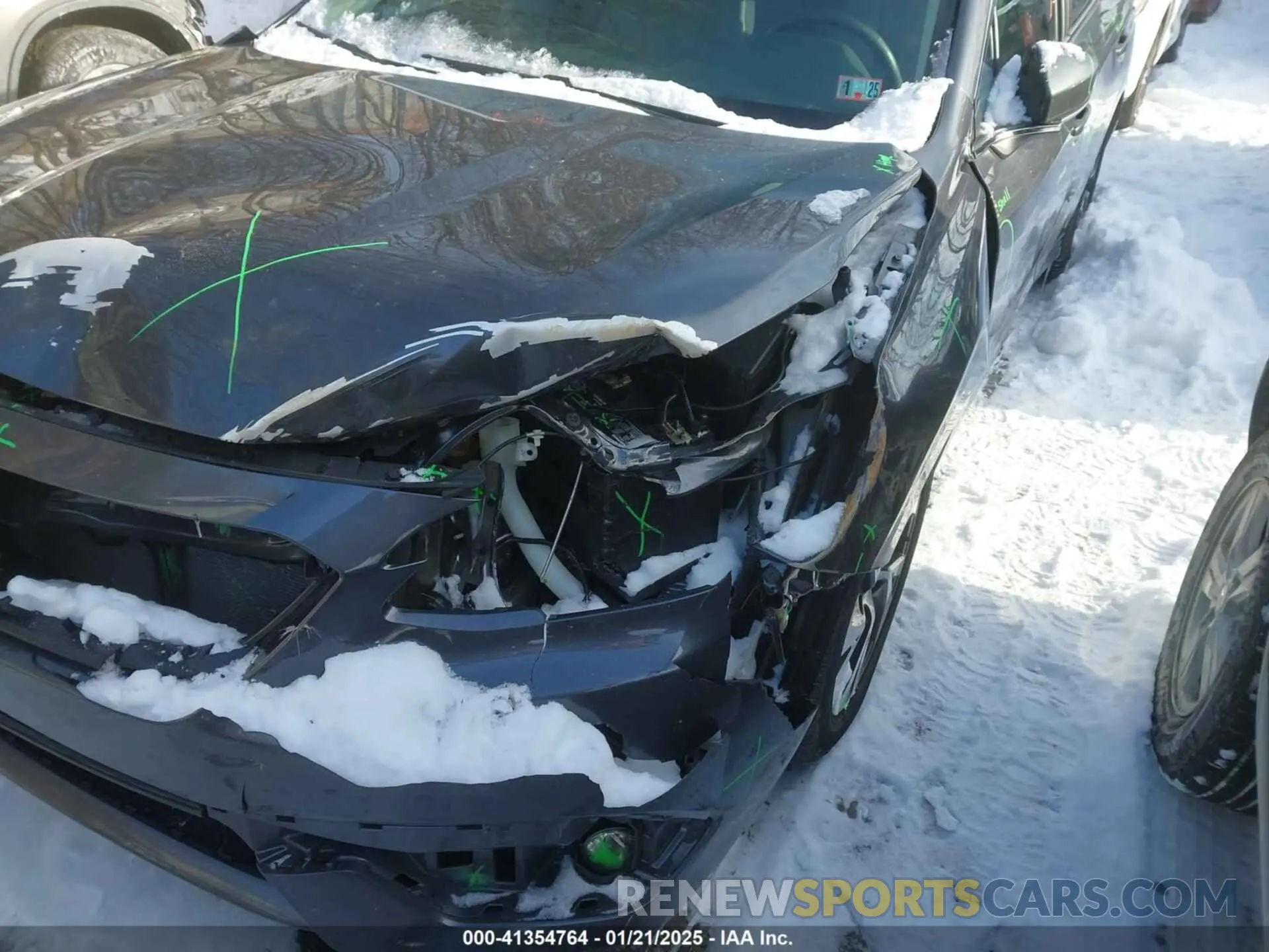 18 Photograph of a damaged car 4S3BWAD60M3002914 SUBARU LEGACY 2021