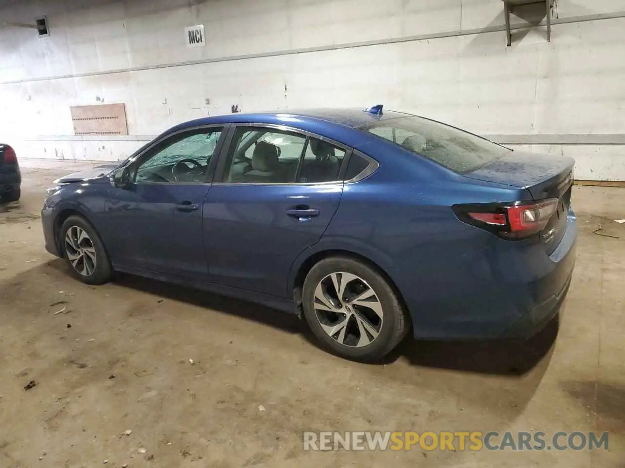 2 Photograph of a damaged car 4S3BWAD66M3012766 SUBARU LEGACY 2021