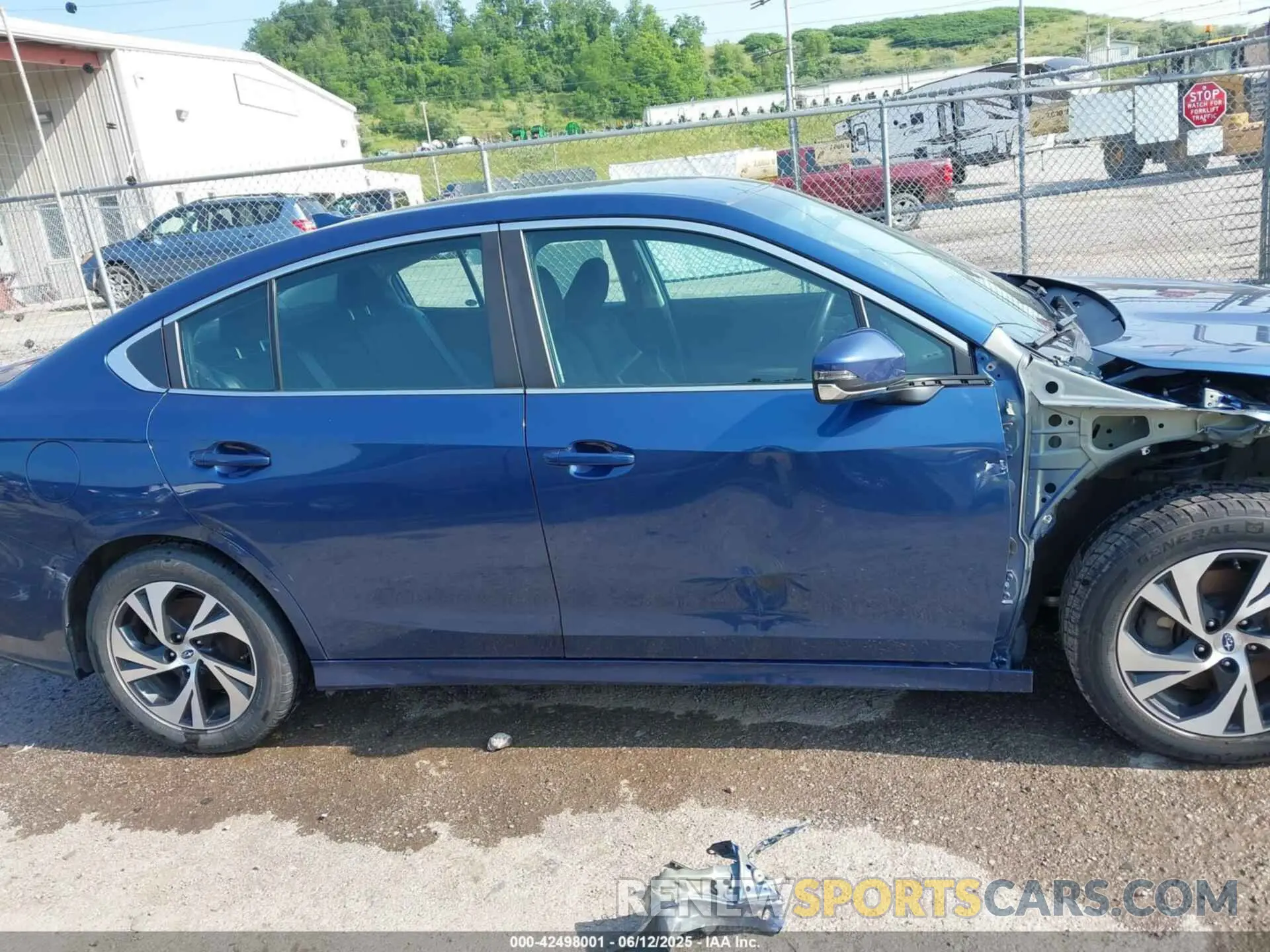 14 Photograph of a damaged car 4S3BWAD6XM3018683 SUBARU LEGACY 2021