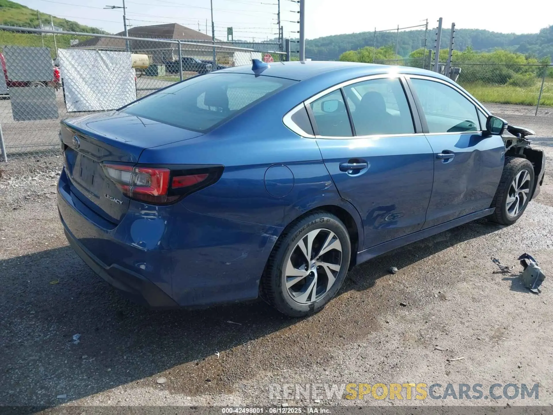 4 Photograph of a damaged car 4S3BWAD6XM3018683 SUBARU LEGACY 2021