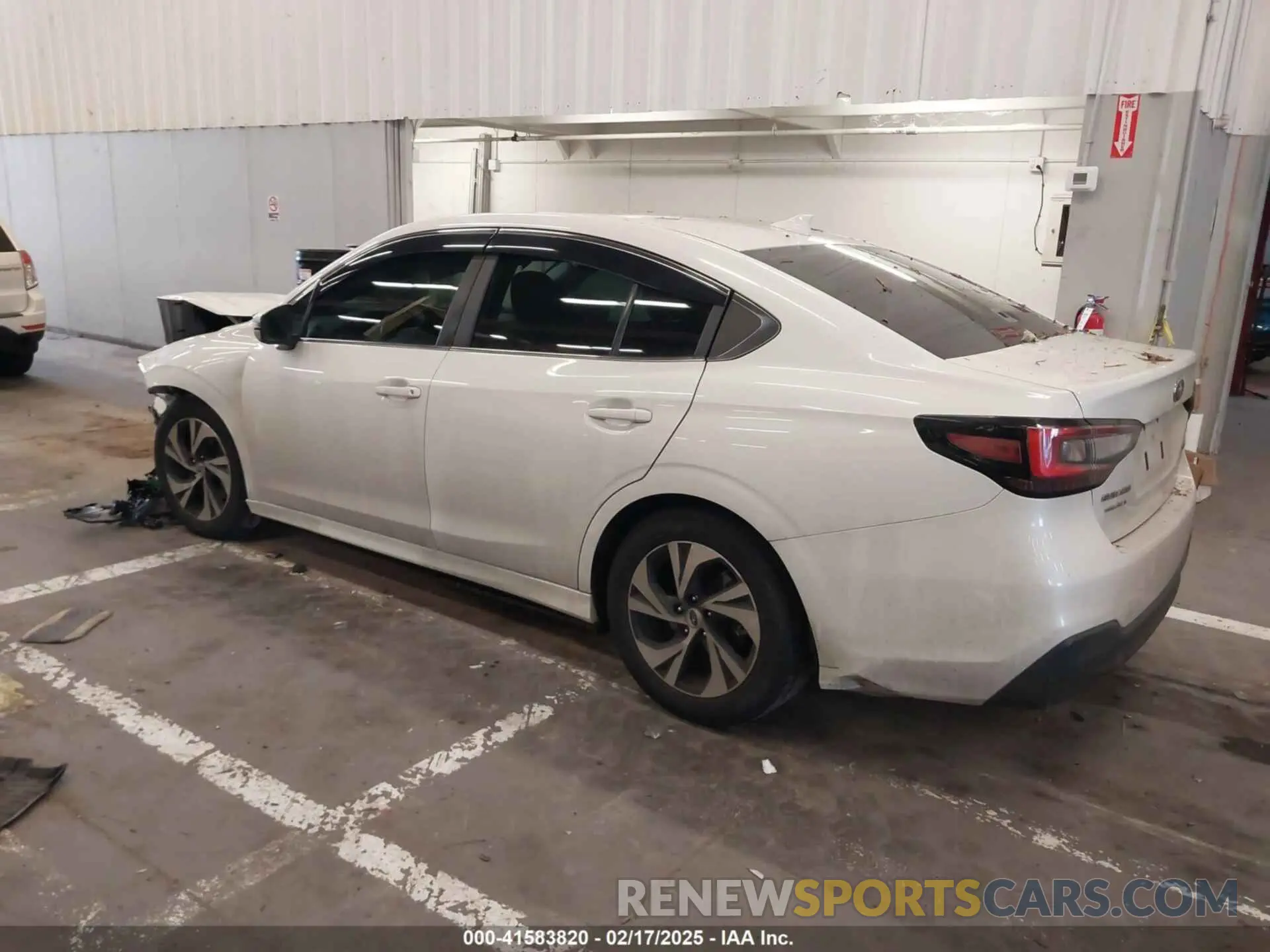 3 Photograph of a damaged car 4S3BWAF69M3020373 SUBARU LEGACY 2021