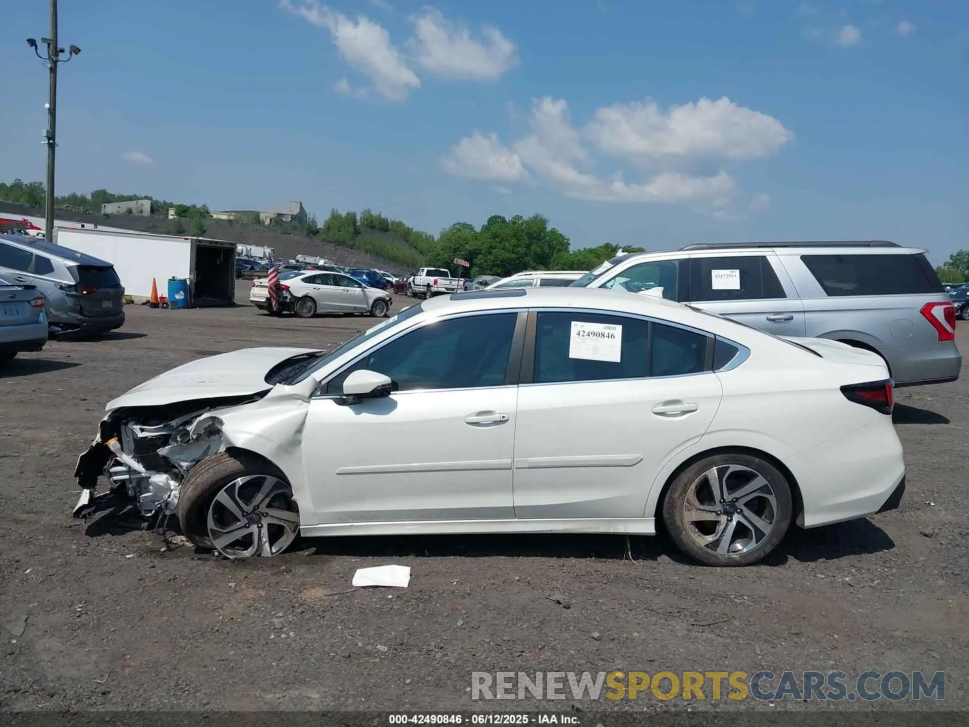 14 Photograph of a damaged car 4S3BWAN65M3018587 SUBARU LEGACY 2021