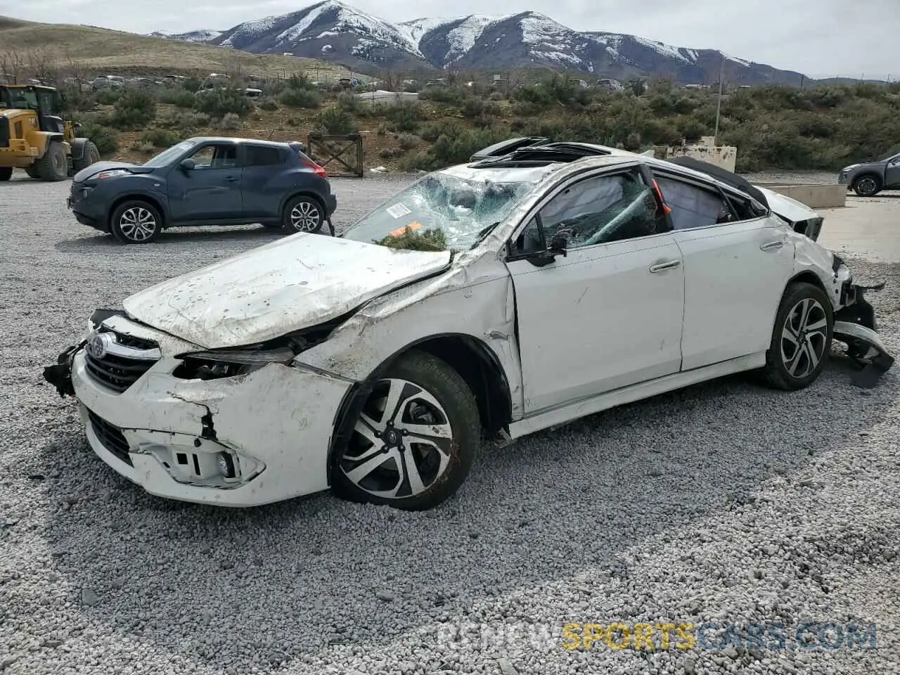 1 Photograph of a damaged car 4S3BWGP66M3004293 SUBARU LEGACY 2021