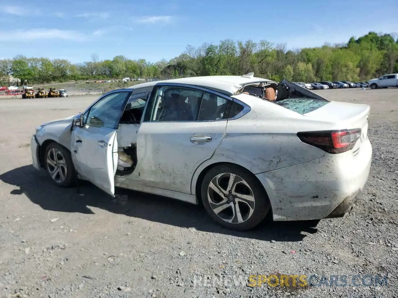 2 Photograph of a damaged car 4S3BWGP67M3005226 SUBARU LEGACY 2021