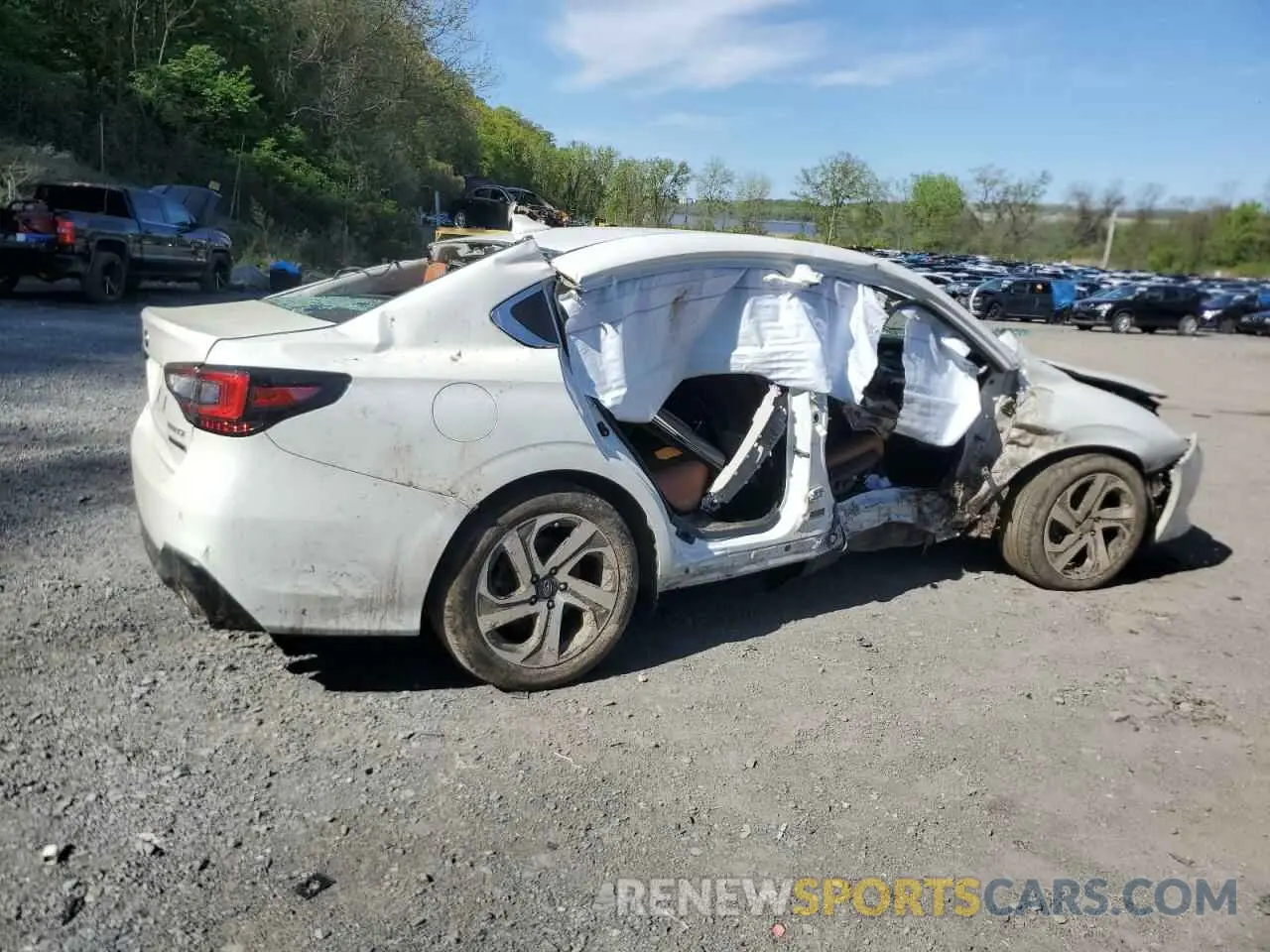 3 Photograph of a damaged car 4S3BWGP67M3005226 SUBARU LEGACY 2021