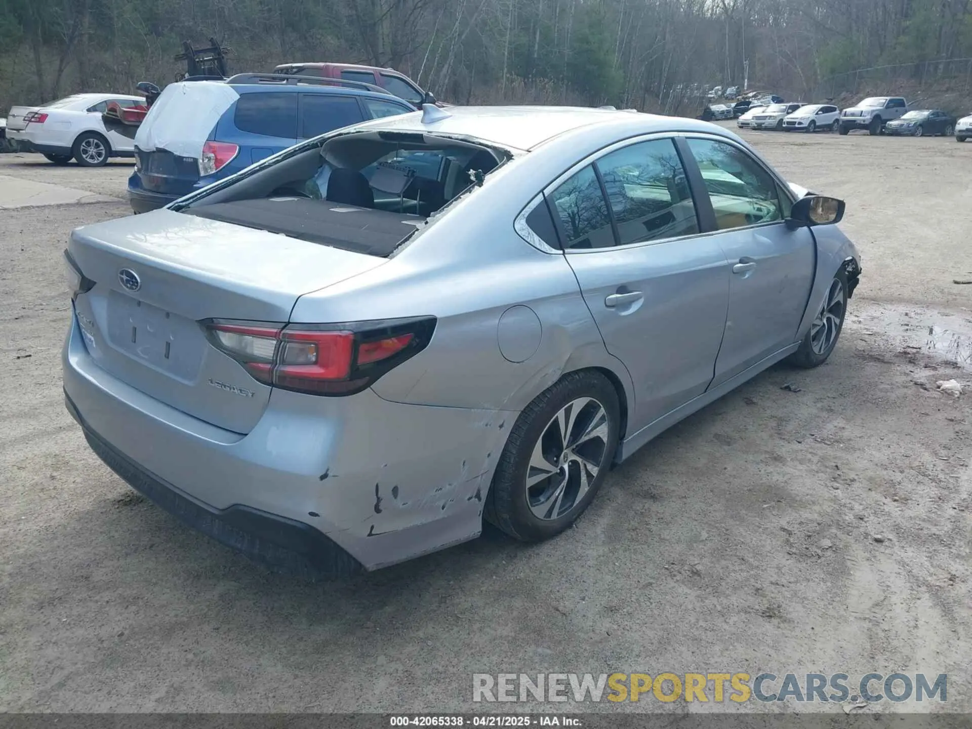 4 Photograph of a damaged car 4S3BWAC69N3020704 SUBARU LEGACY 2022