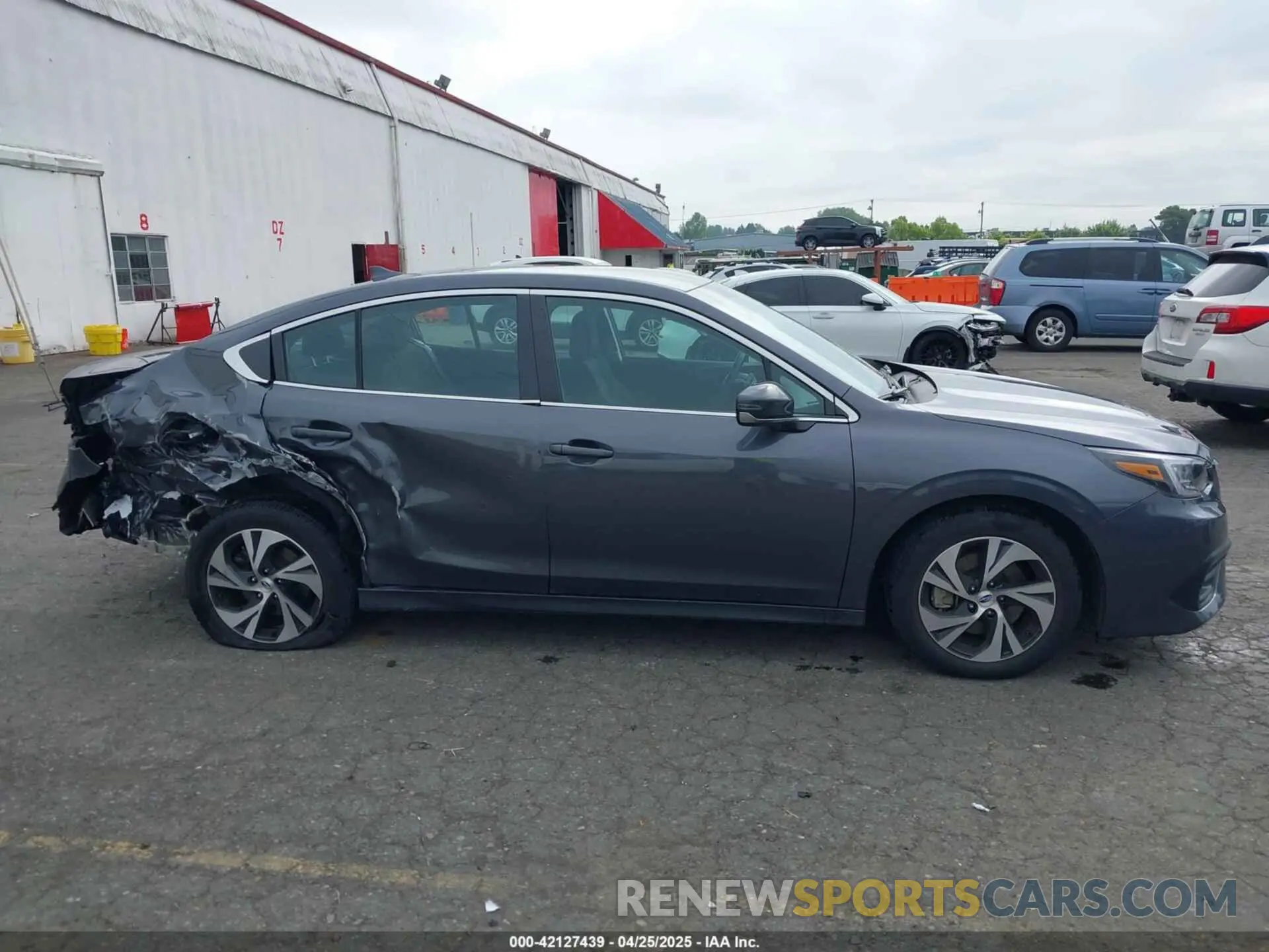 12 Photograph of a damaged car 4S3BWAD63N3013083 SUBARU LEGACY 2022