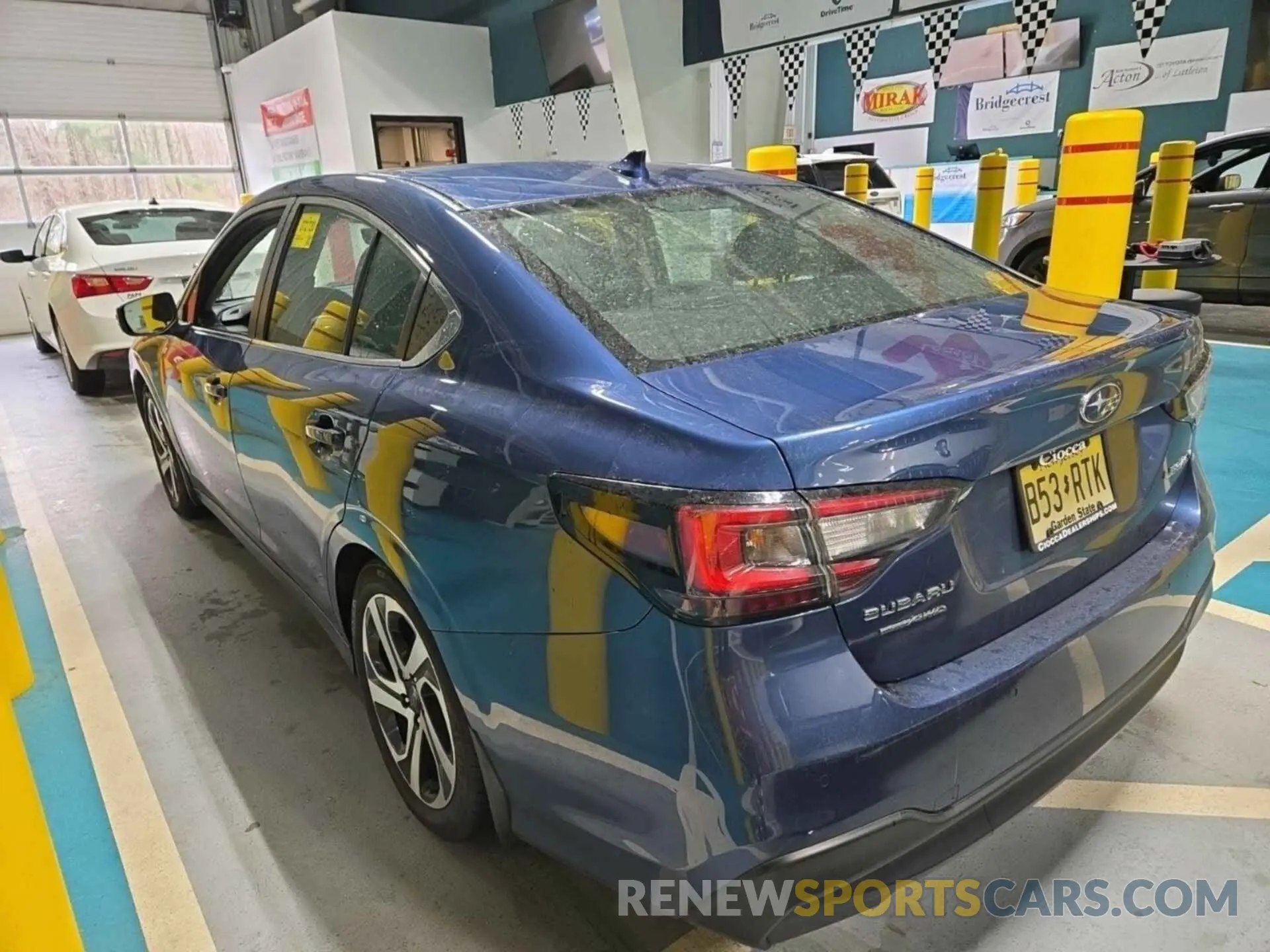 27 Photograph of a damaged car 4S3BWAN63N3016872 SUBARU LEGACY 2022