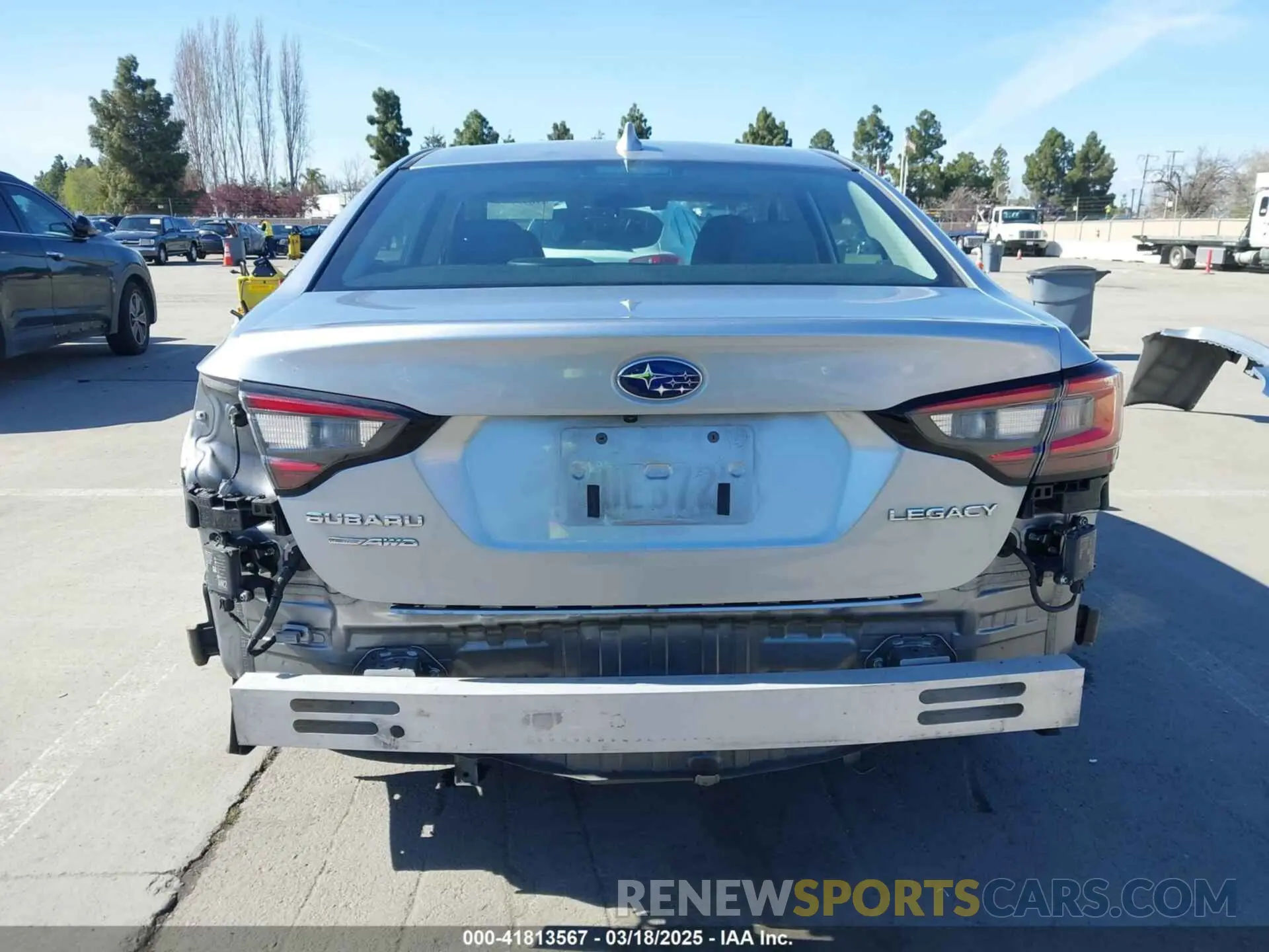 17 Photograph of a damaged car 4S3BWAN64N3026620 SUBARU LEGACY 2022