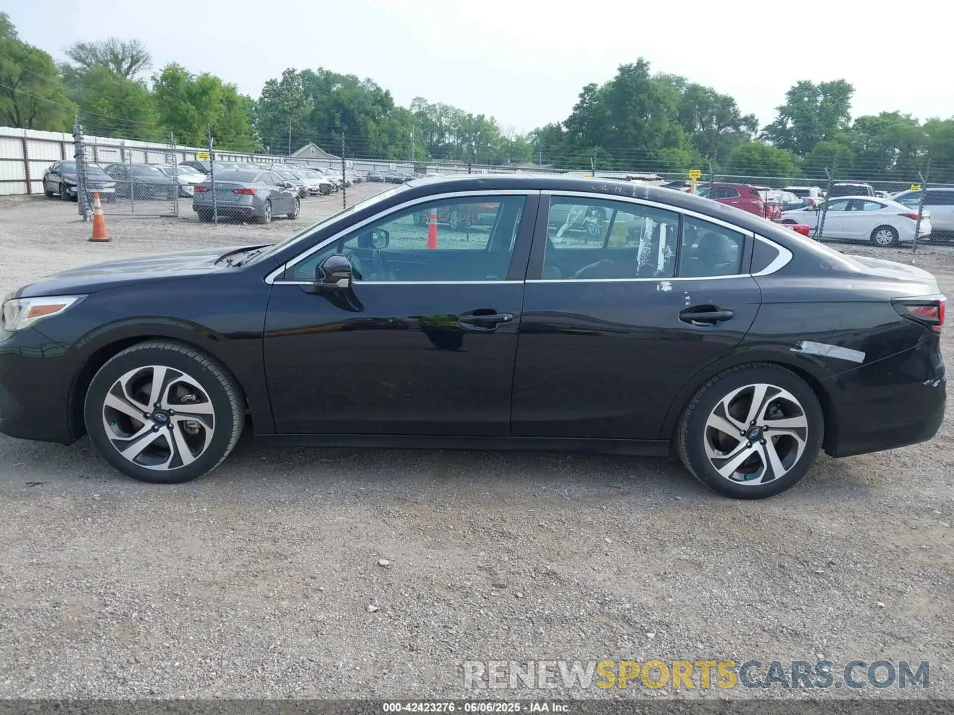 14 Photograph of a damaged car 4S3BWAN65N3002813 SUBARU LEGACY 2022